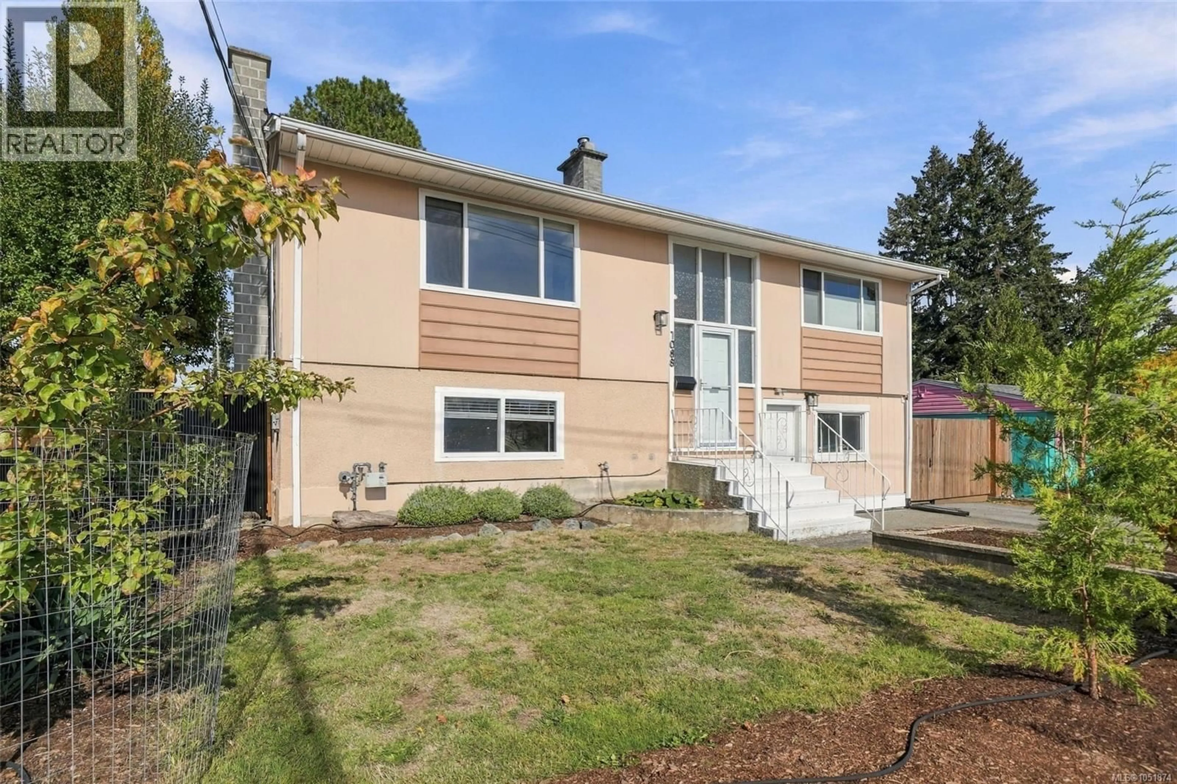 Home with vinyl exterior material, street for 1088 NELSON STREET, Nanaimo British Columbia V9S2K2