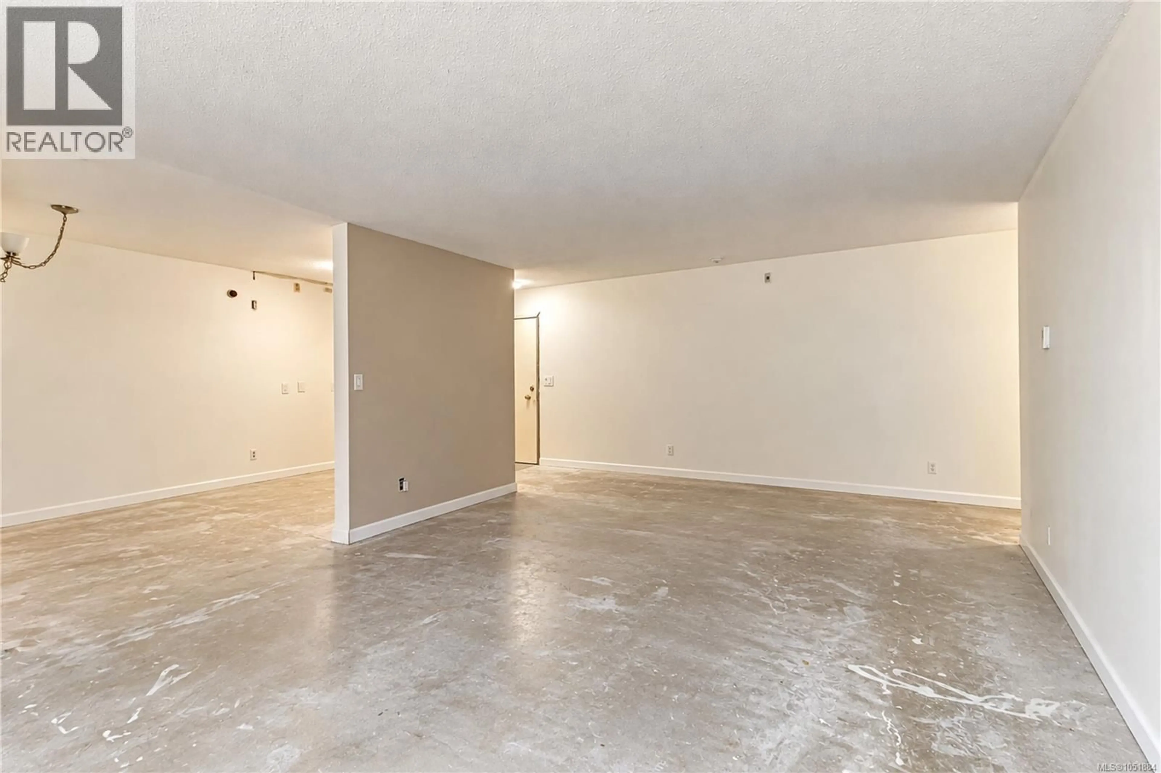 A pic of a room for 206 - 3800 QUADRA STREET, Saanich British Columbia V8X1H8