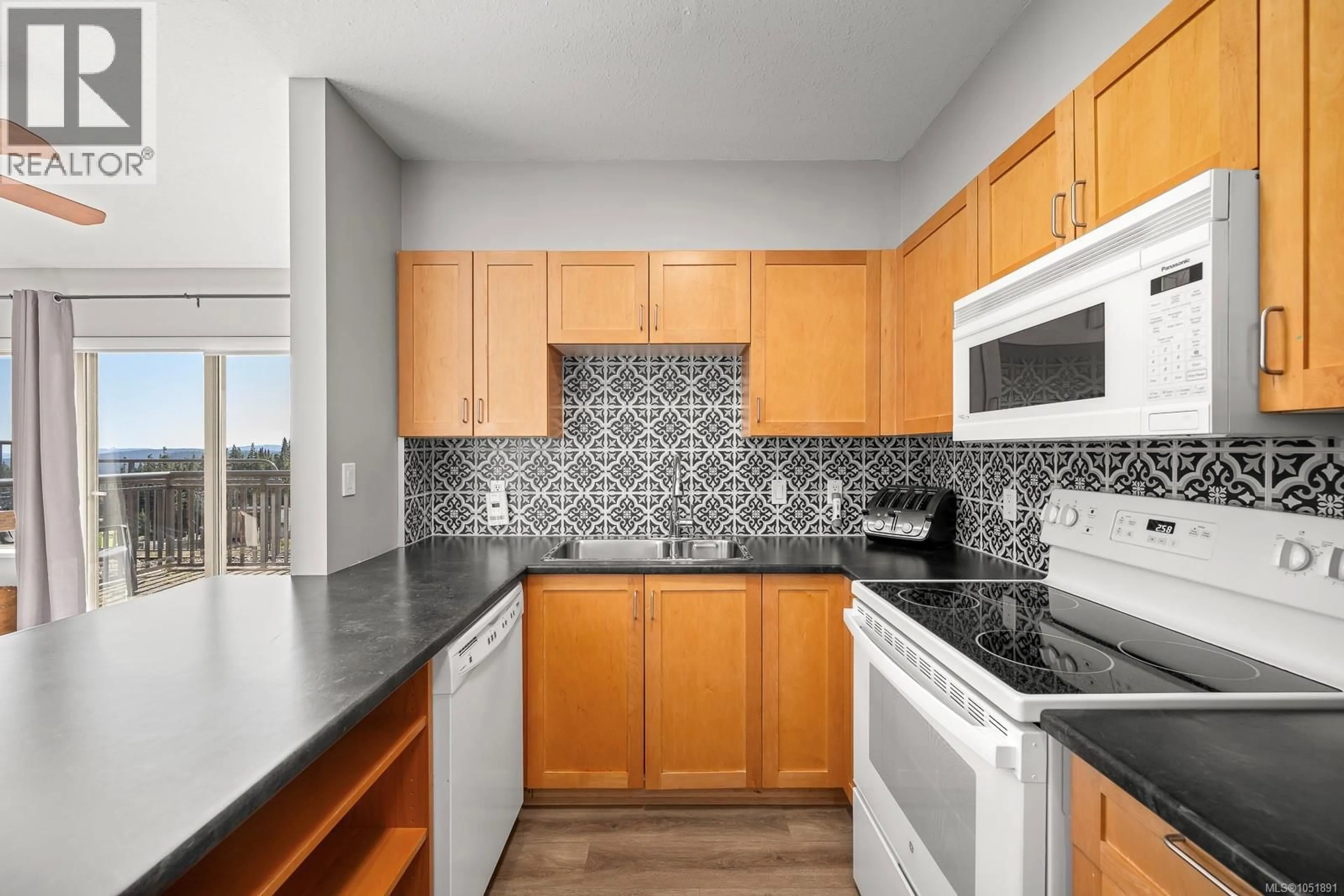 Standard kitchen, ceramic/tile floor for 111 - 1280 ALPINE ROAD, Courtenay British Columbia V9J1L0