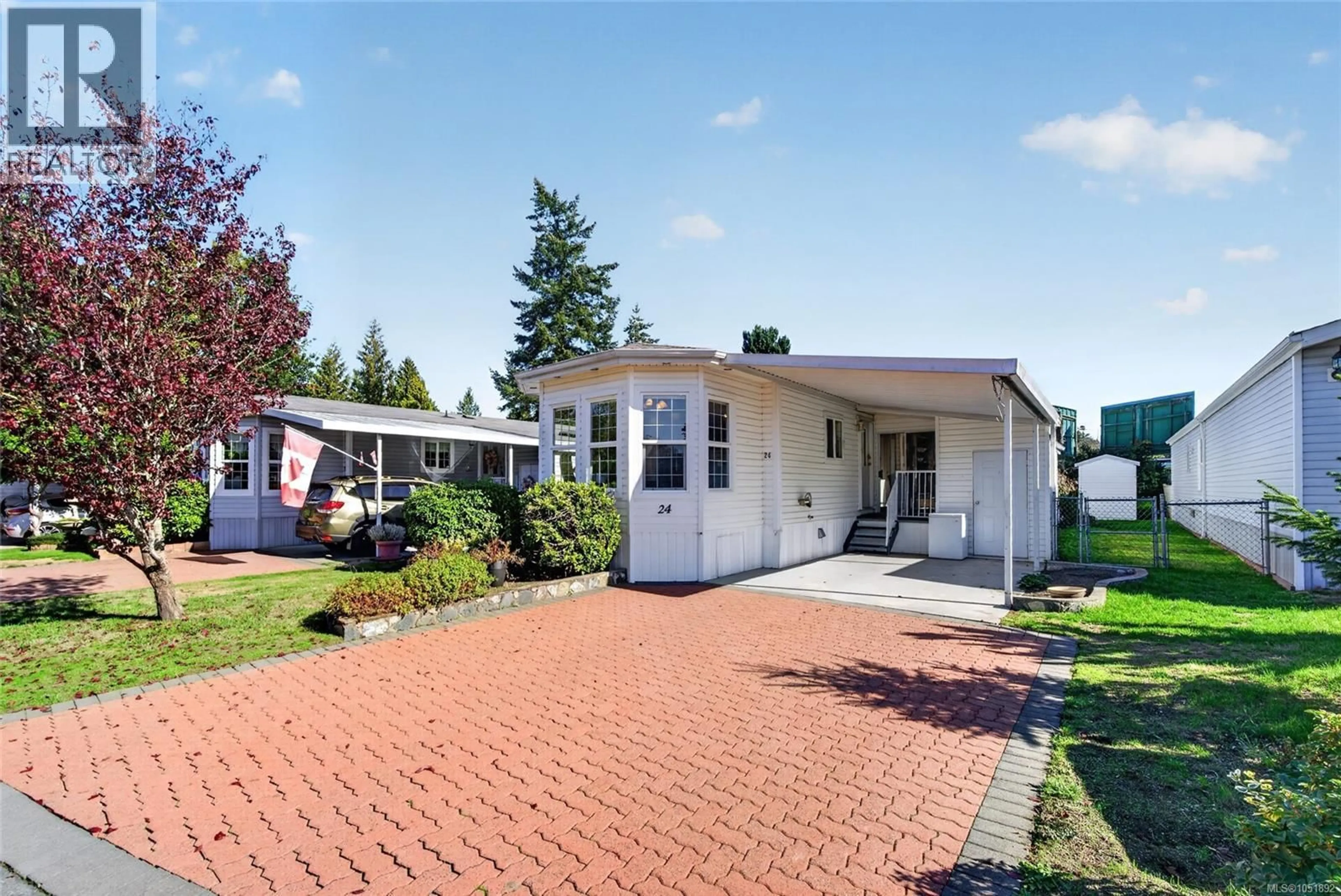 Home with vinyl exterior material, street for 24 - 7401 CENTRAL SAANICH ROAD, Central Saanich British Columbia V8M2B5
