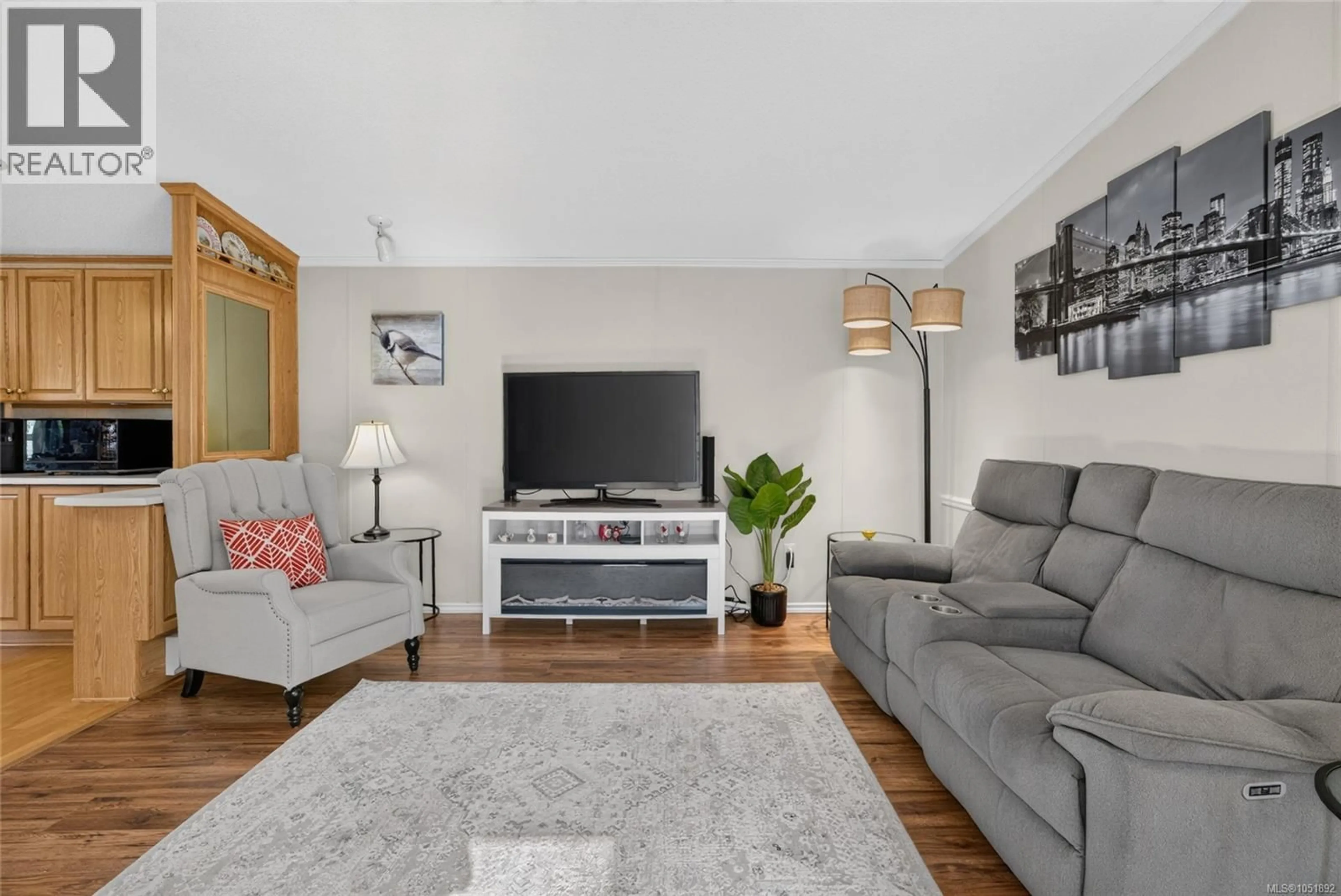 Living room with furniture, unknown for 24 - 7401 CENTRAL SAANICH ROAD, Central Saanich British Columbia V8M2B5