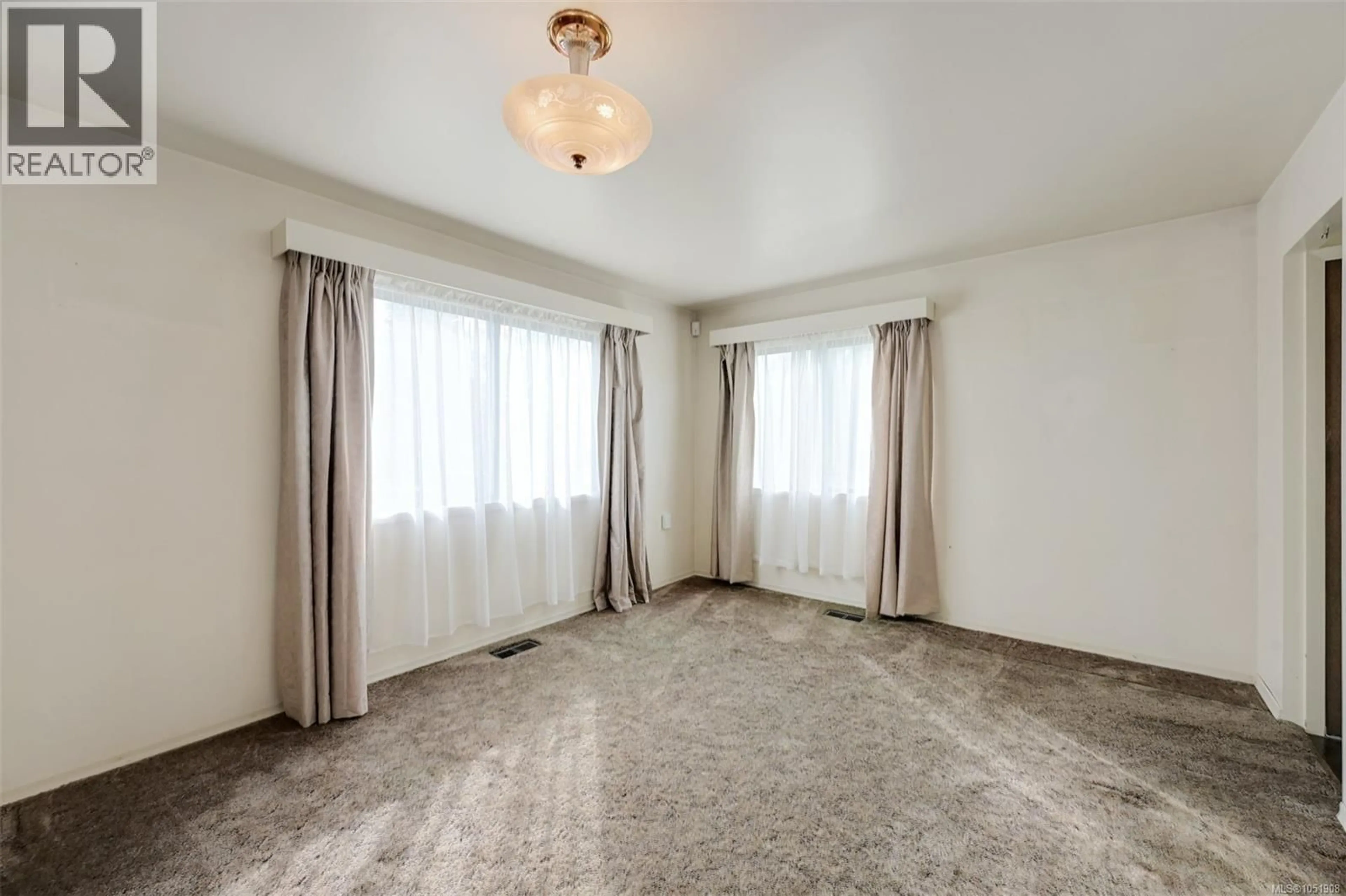 A pic of a room for 948 DUNSMUIR ROAD, Esquimalt British Columbia V9A5C3
