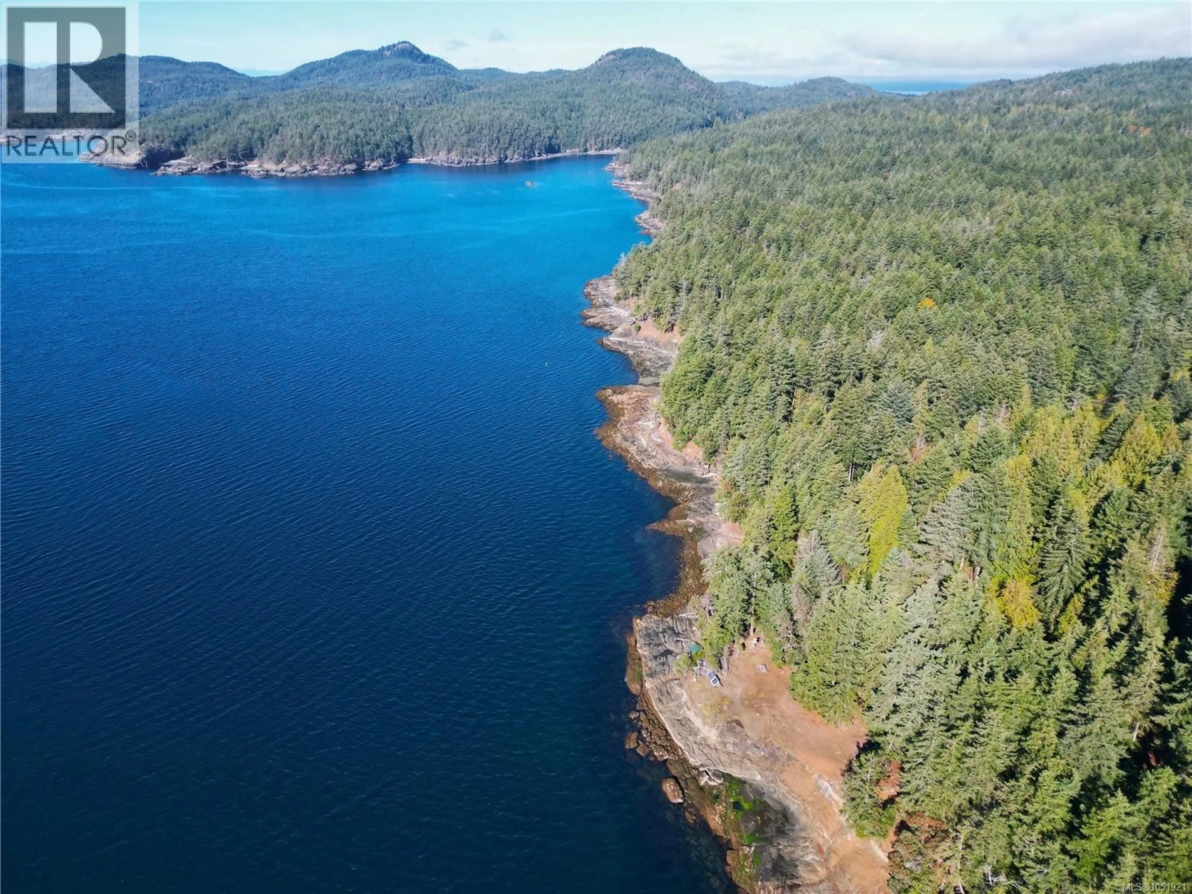 A pic from outside/outdoor area/front of a property/back of a property/a pic from drone, water/lake/river/ocean view for 3 GRANT ROAD, Lasqueti Island British Columbia V0R2J0