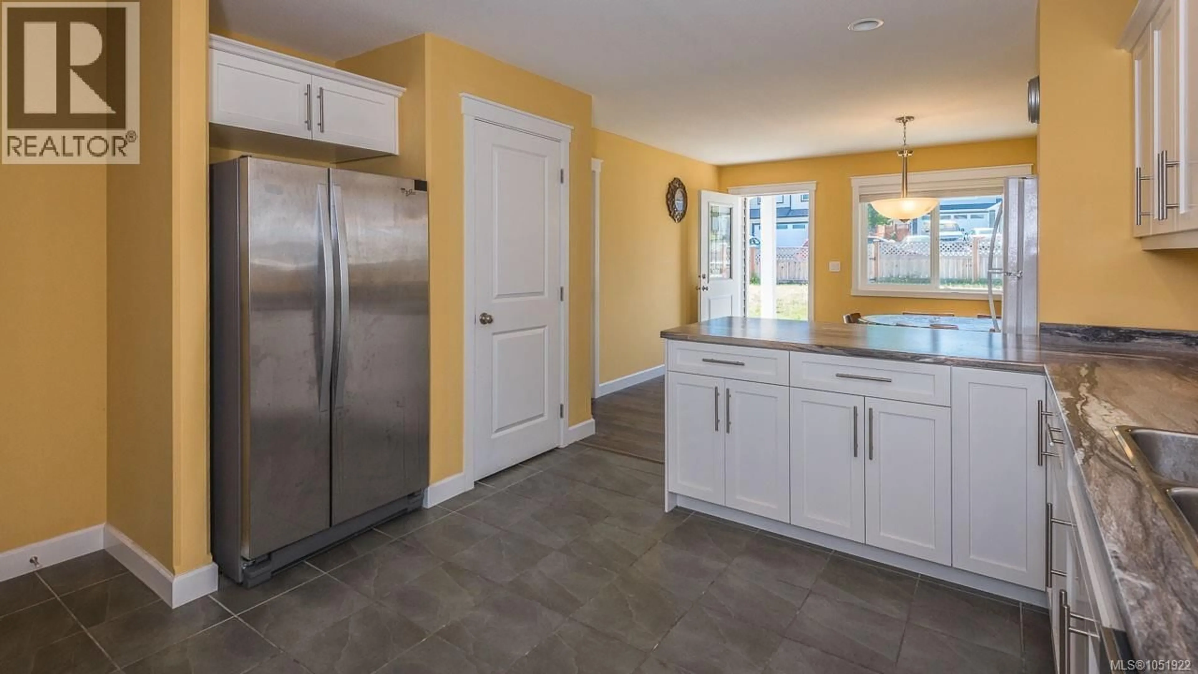 Open concept kitchen, ceramic/tile floor for 646 ALYSSA PLACE, Nanaimo British Columbia V9R3S8