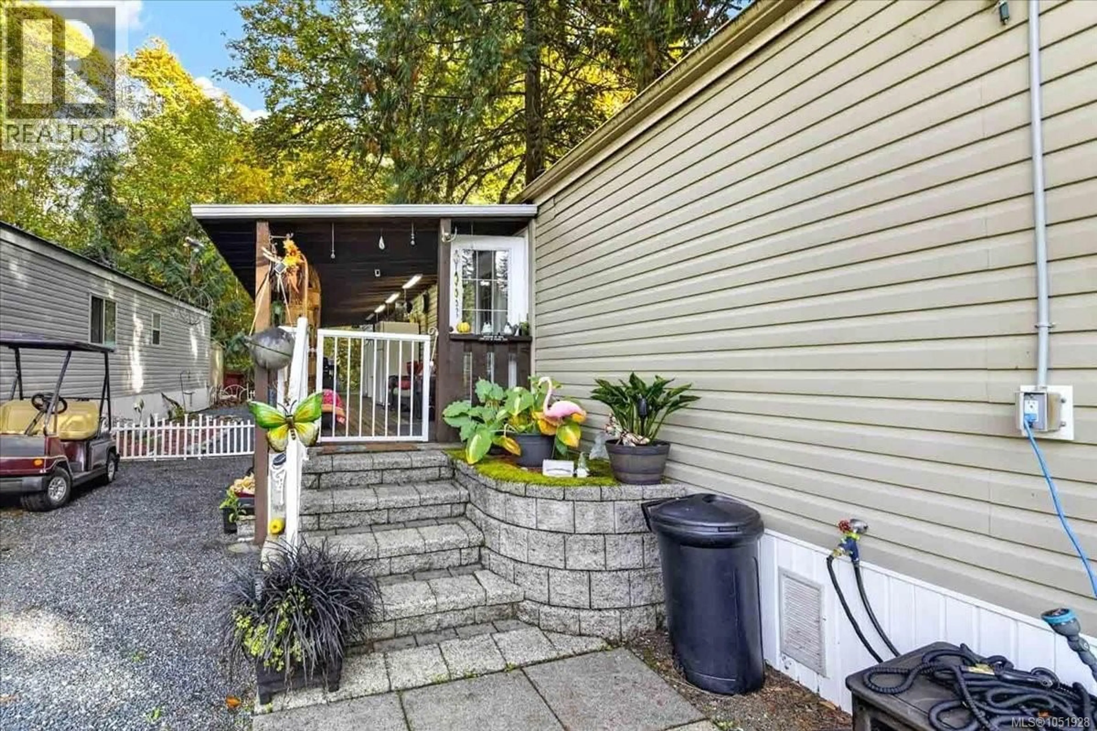Home with vinyl exterior material, street for 3 - 10325 LAKESHORE ROAD, Port Alberni British Columbia V9Y8Z6