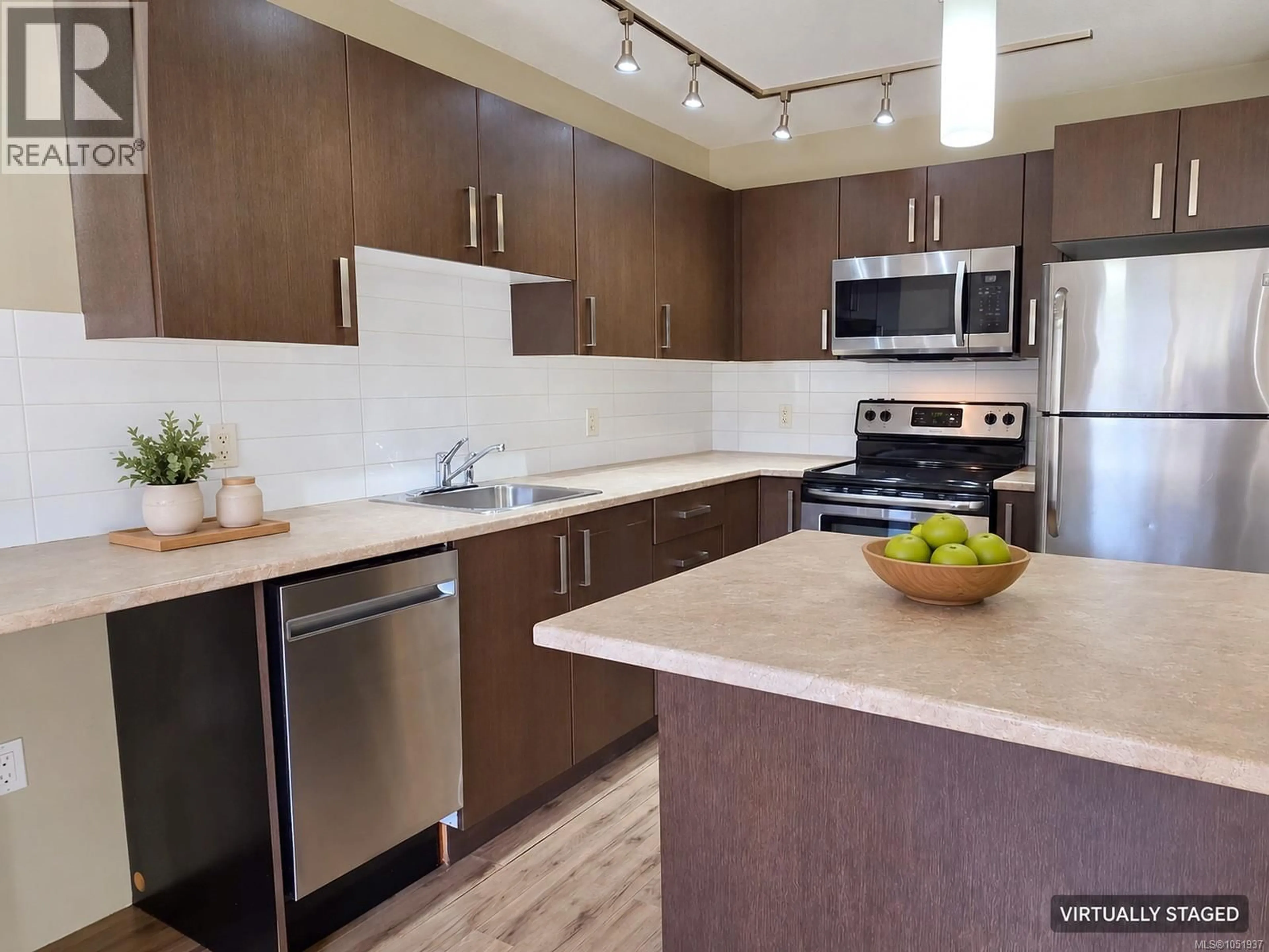 Open concept kitchen, unknown for 101 - 1600 CASPERS WAY, Nanaimo British Columbia V9S1K1