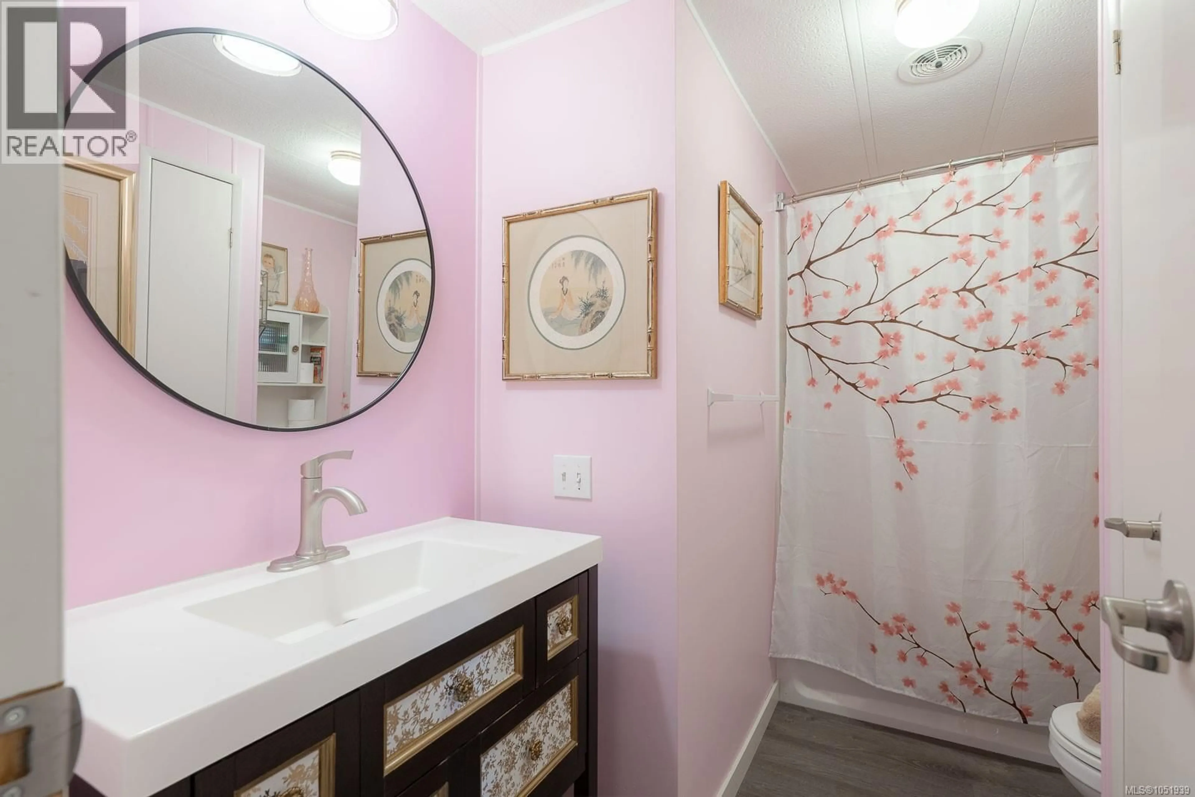 Standard bathroom, ceramic/tile floor for 2 - 3258 ALBERNI HIGHWAY, Port Alberni British Columbia V9Y8G4