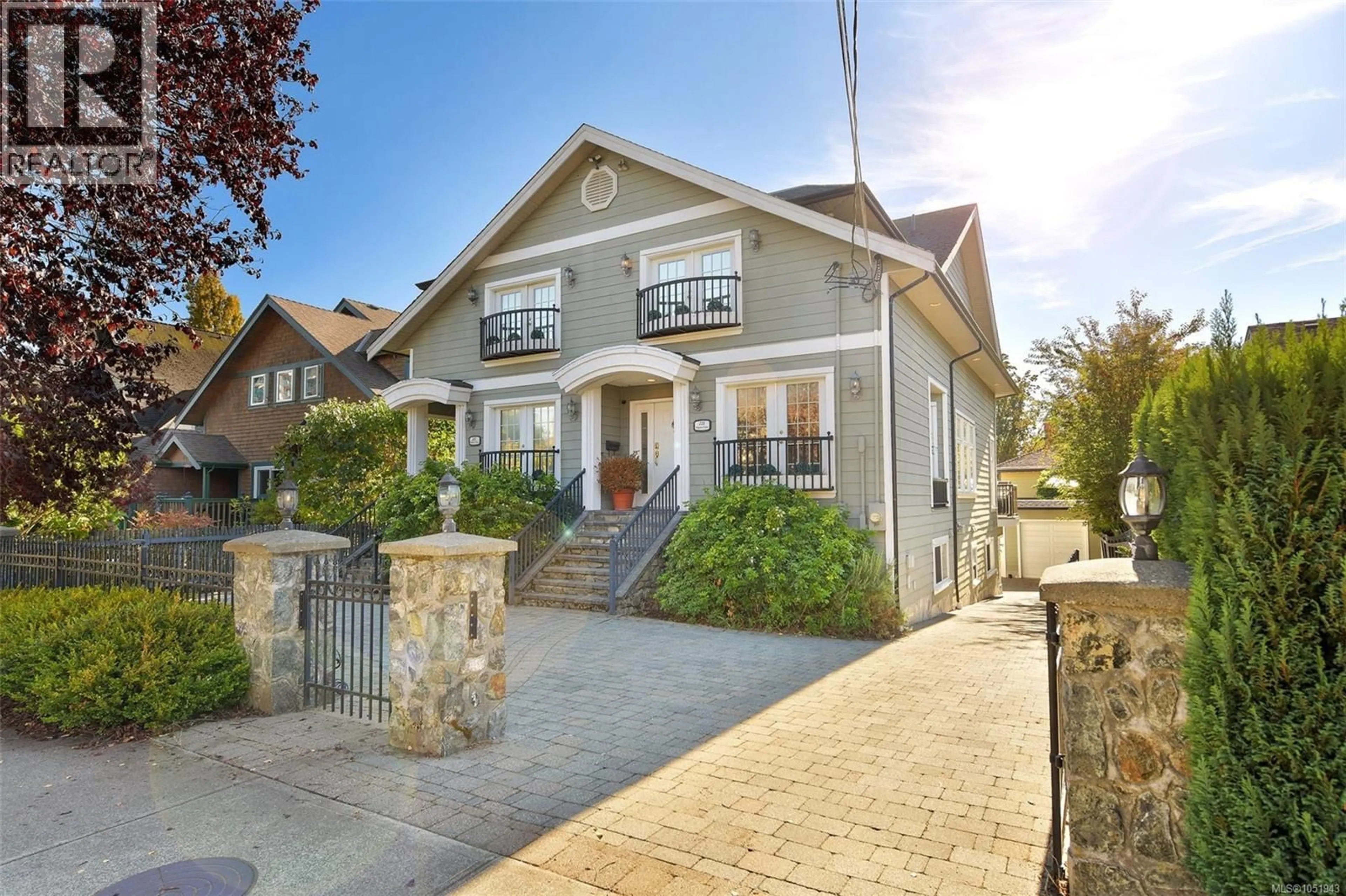 Unknown for 225 KINGSTON STREET, Victoria British Columbia V8V1V5