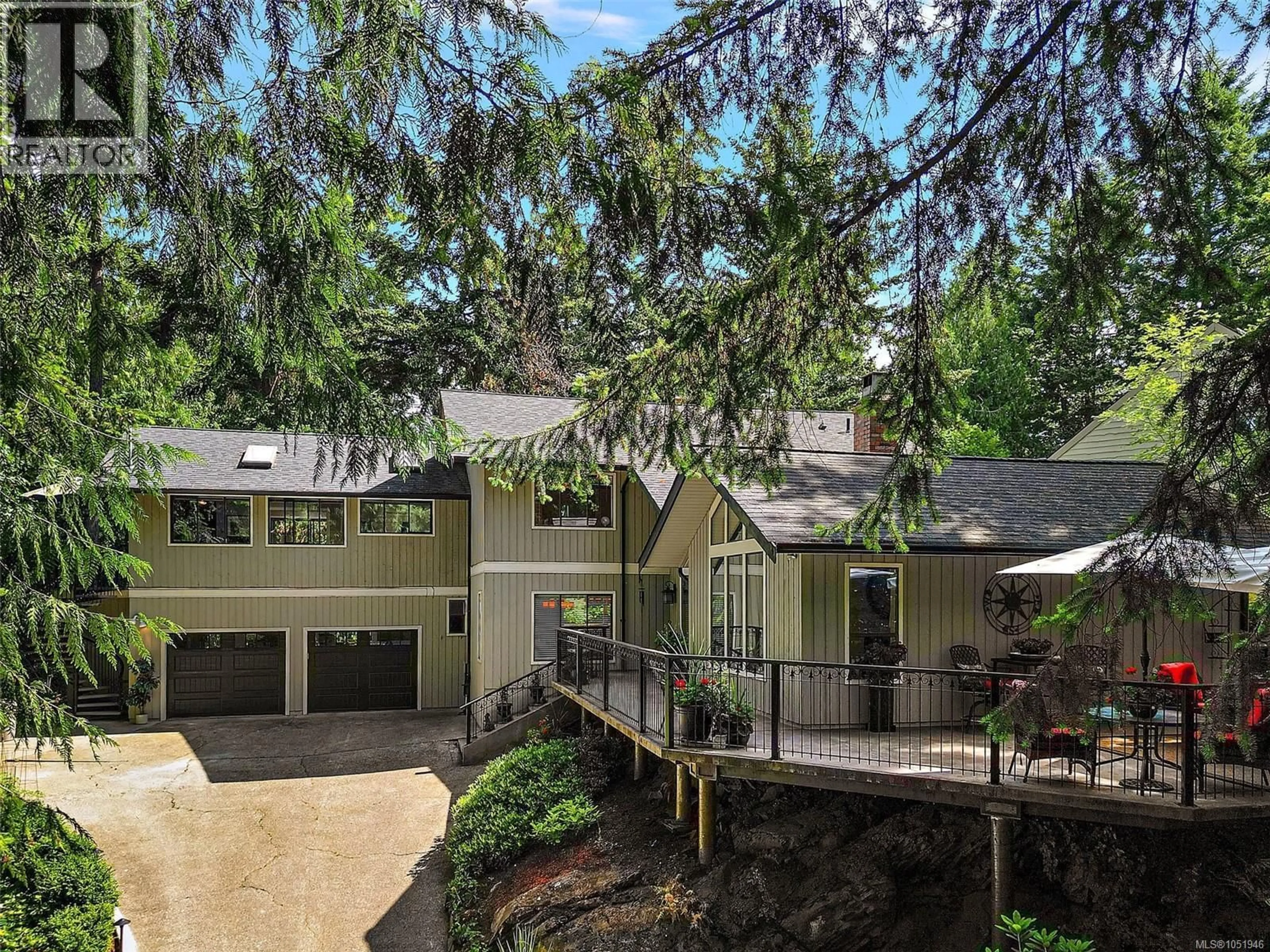 A pic from outside/outdoor area/front of a property/back of a property/a pic from drone, mountain view for 10936 BOAS ROAD, North Saanich British Columbia V8L5J1