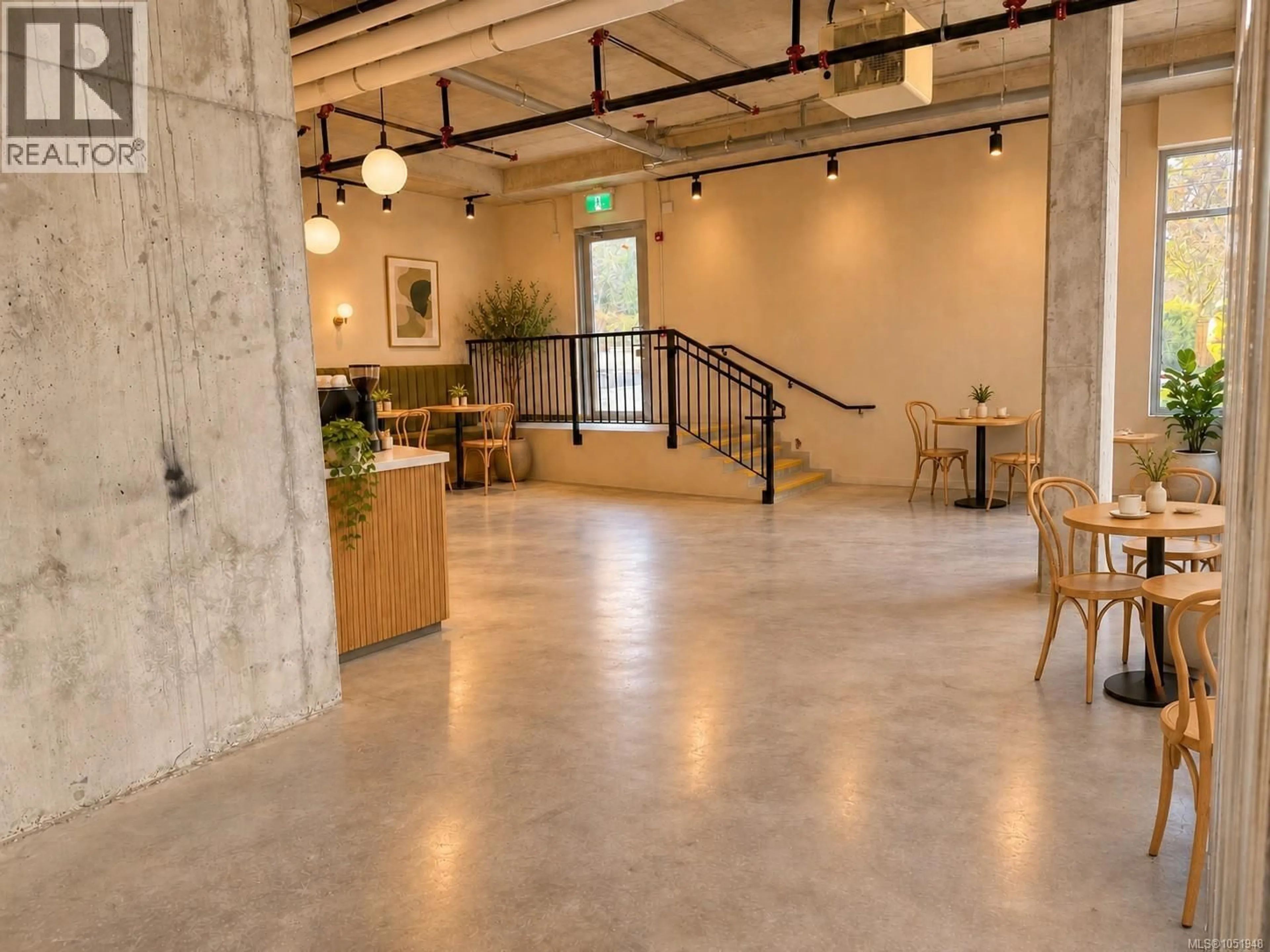 Indoor foyer for 103 - 258 HELMCKEN ROAD, View Royal British Columbia V9A1G5