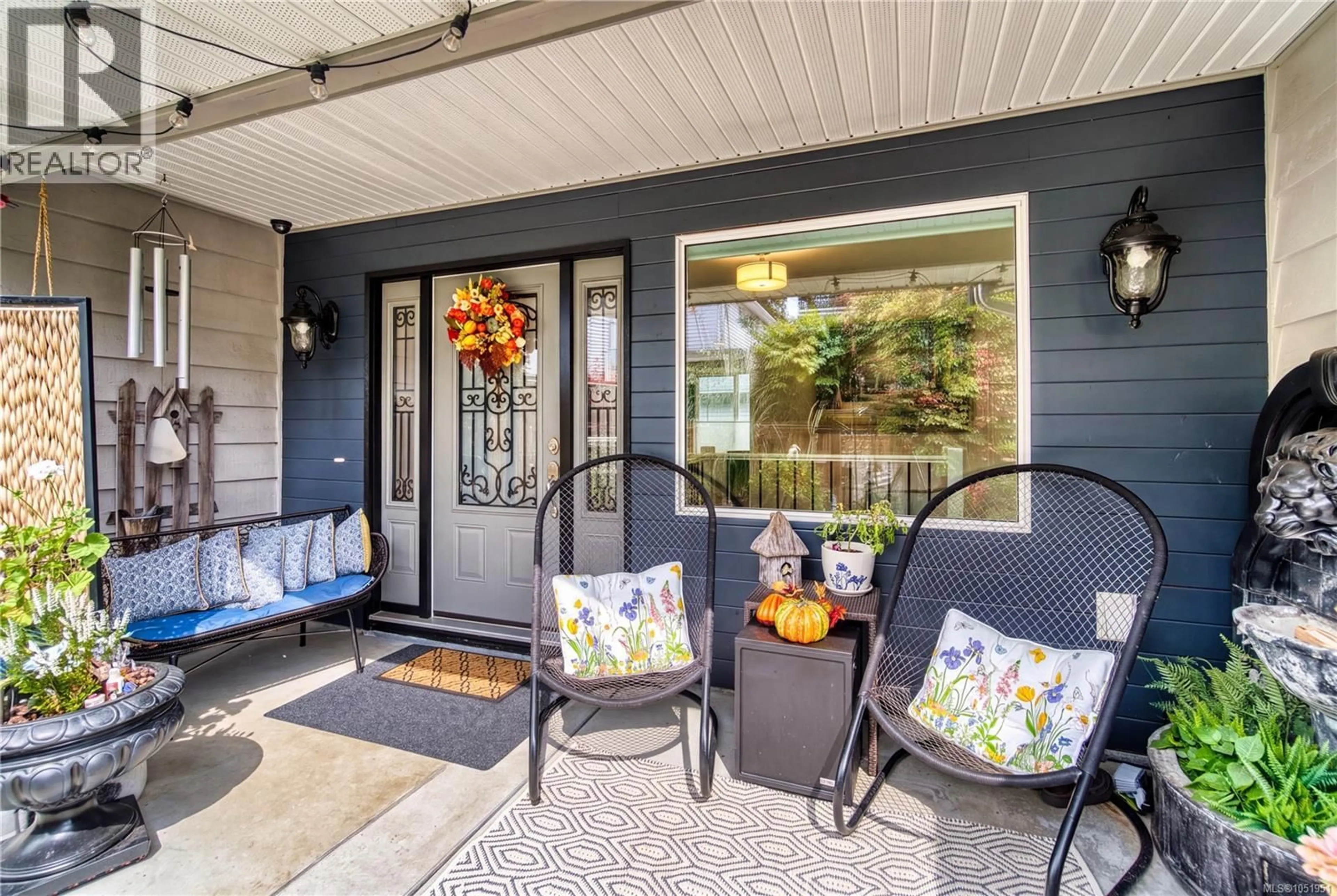 Patio, street for 5861 EMIL PLACE, Nanaimo British Columbia V9T5N3