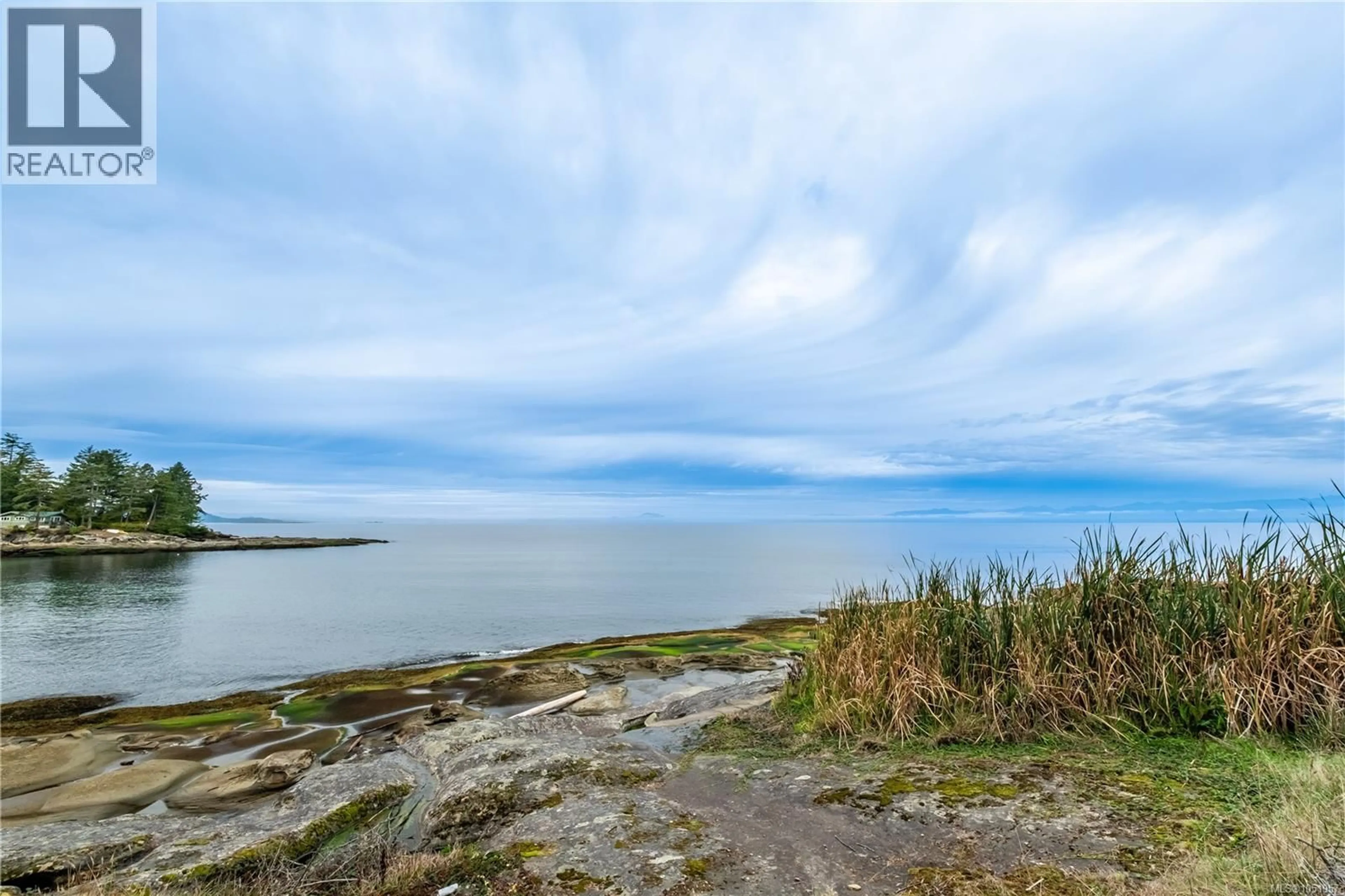 Blurry image for 336 HEMLOCK AVENUE, Gabriola Island British Columbia V0R1X1