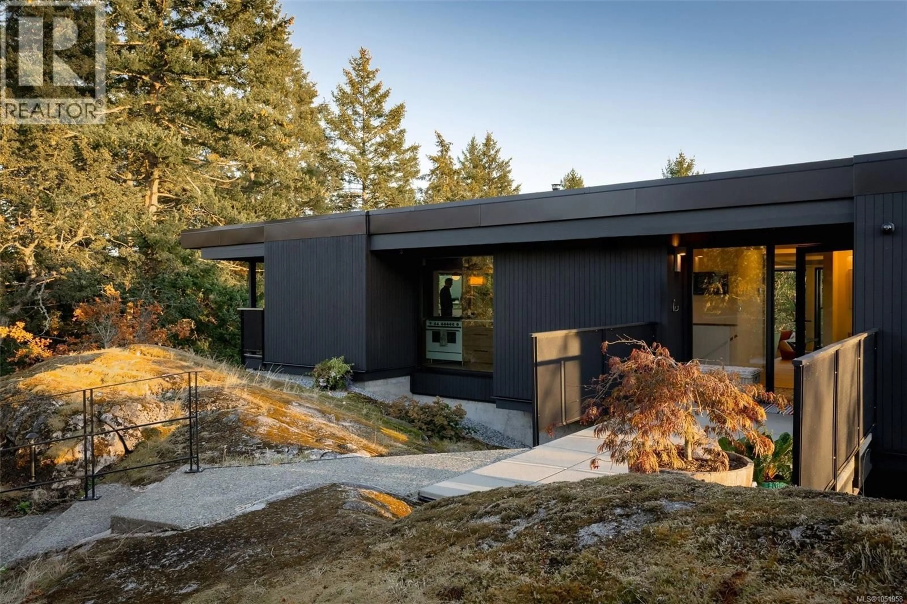 Unknown for 8074 MCPHAIL ROAD, Central Saanich British Columbia V8M1S3