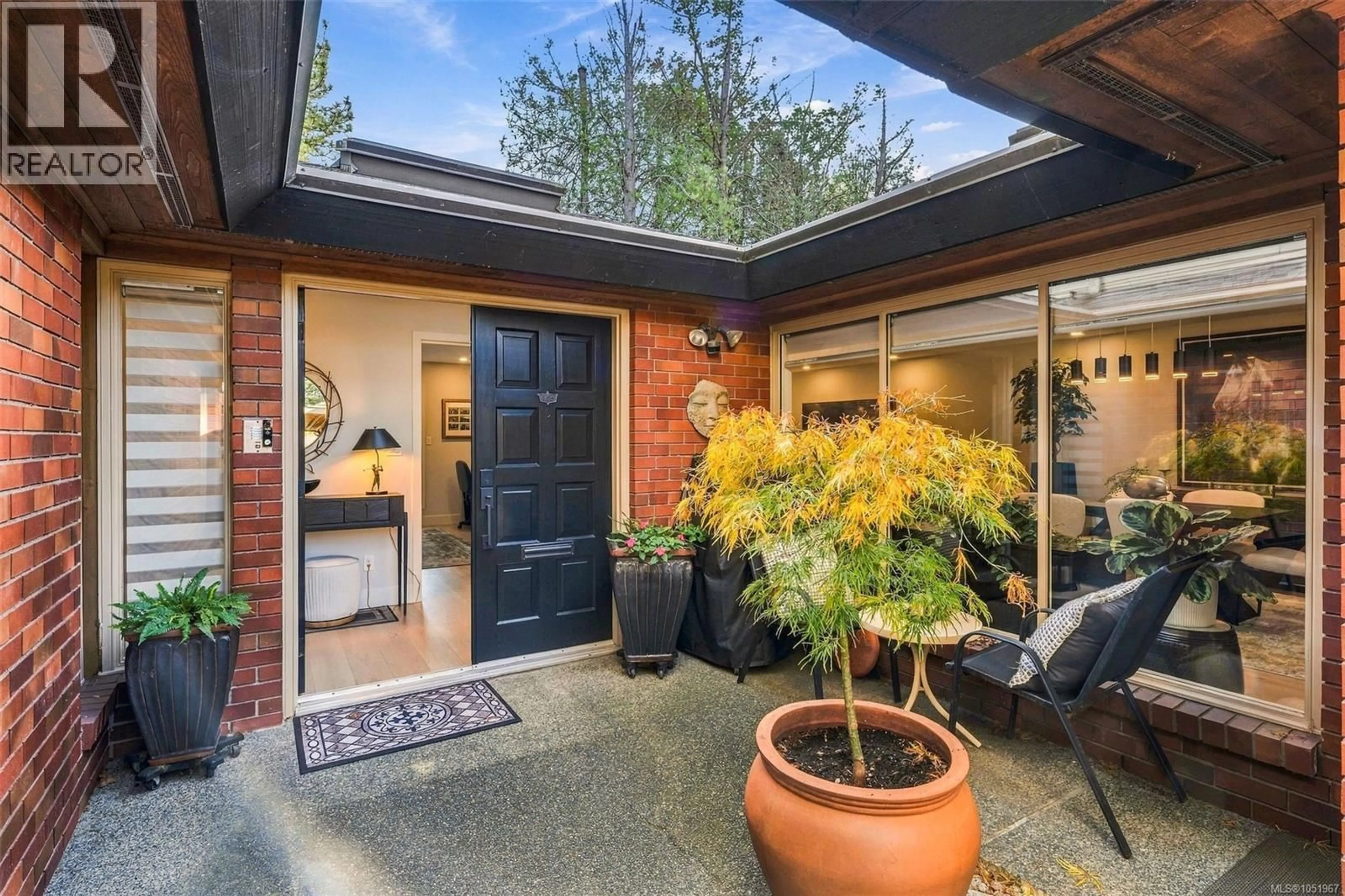 Unknown for 115 - 2345 CEDAR HILL CROSS ROAD, Oak Bay British Columbia V8P5M8