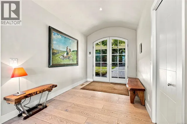 377 SEYMOUR HEIGHTS, Salt Spring 4