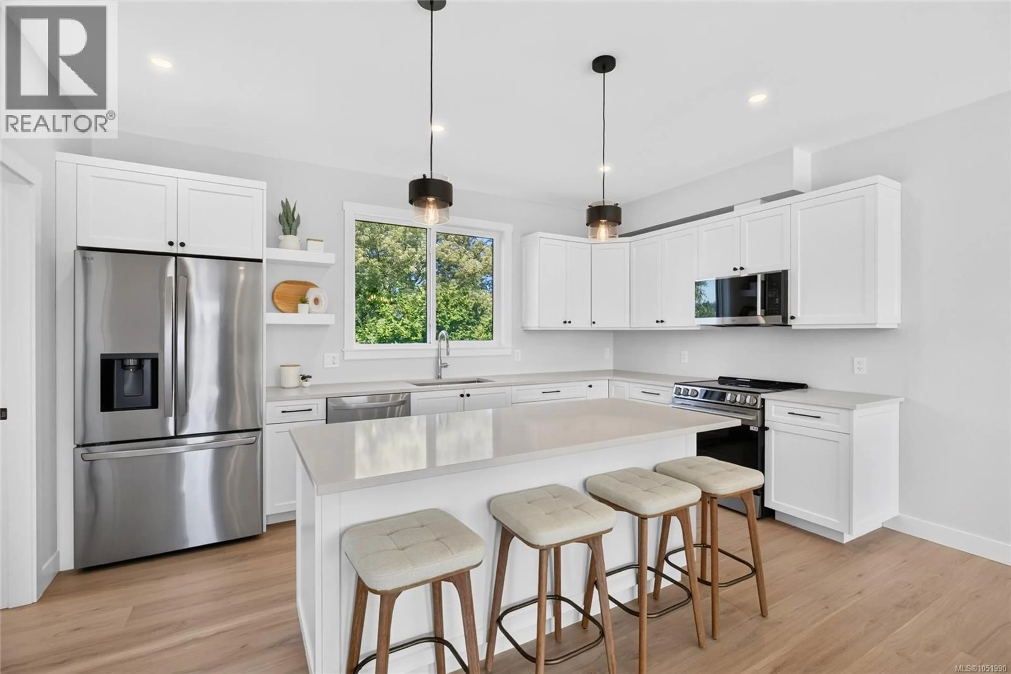 Contemporary kitchen, unknown for 2022A GALERNO ROAD, Campbell River British Columbia V9W0A2