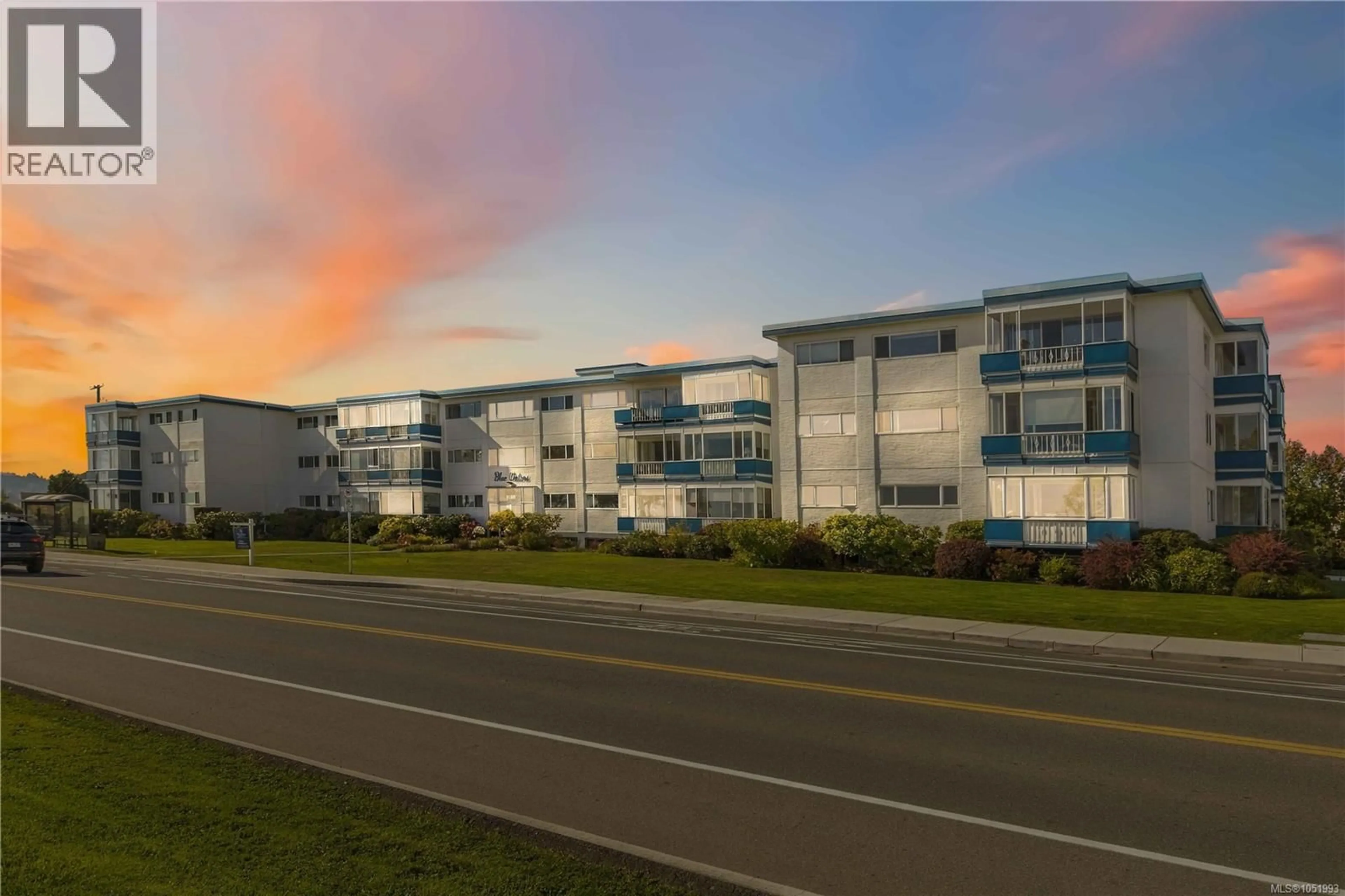 Blurry image for 207 - 9560 FIFTH STREET, Sidney British Columbia V8L2W5