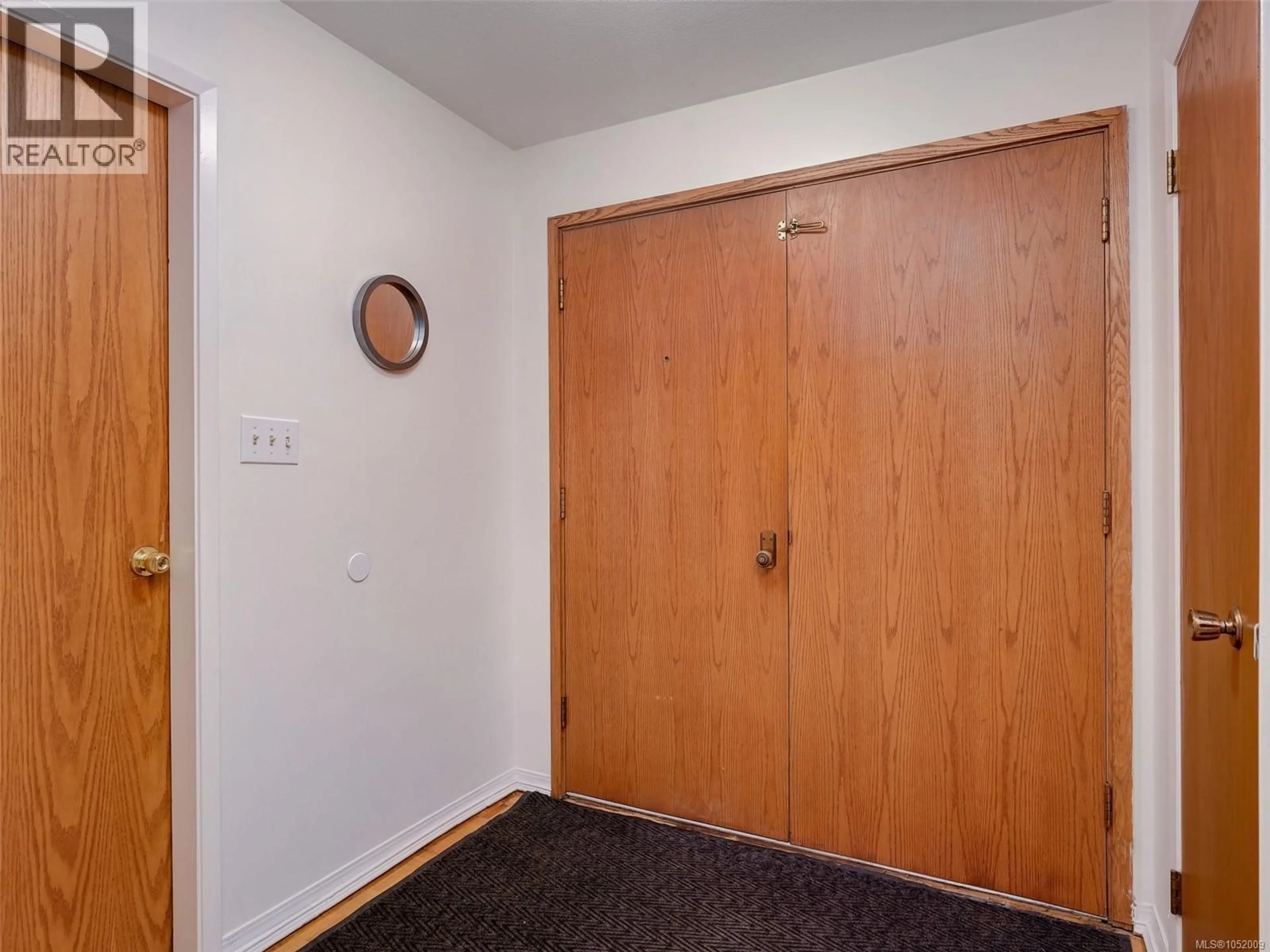Unknown for 3536 HENDERSON ROAD, Oak Bay British Columbia V8P5B1