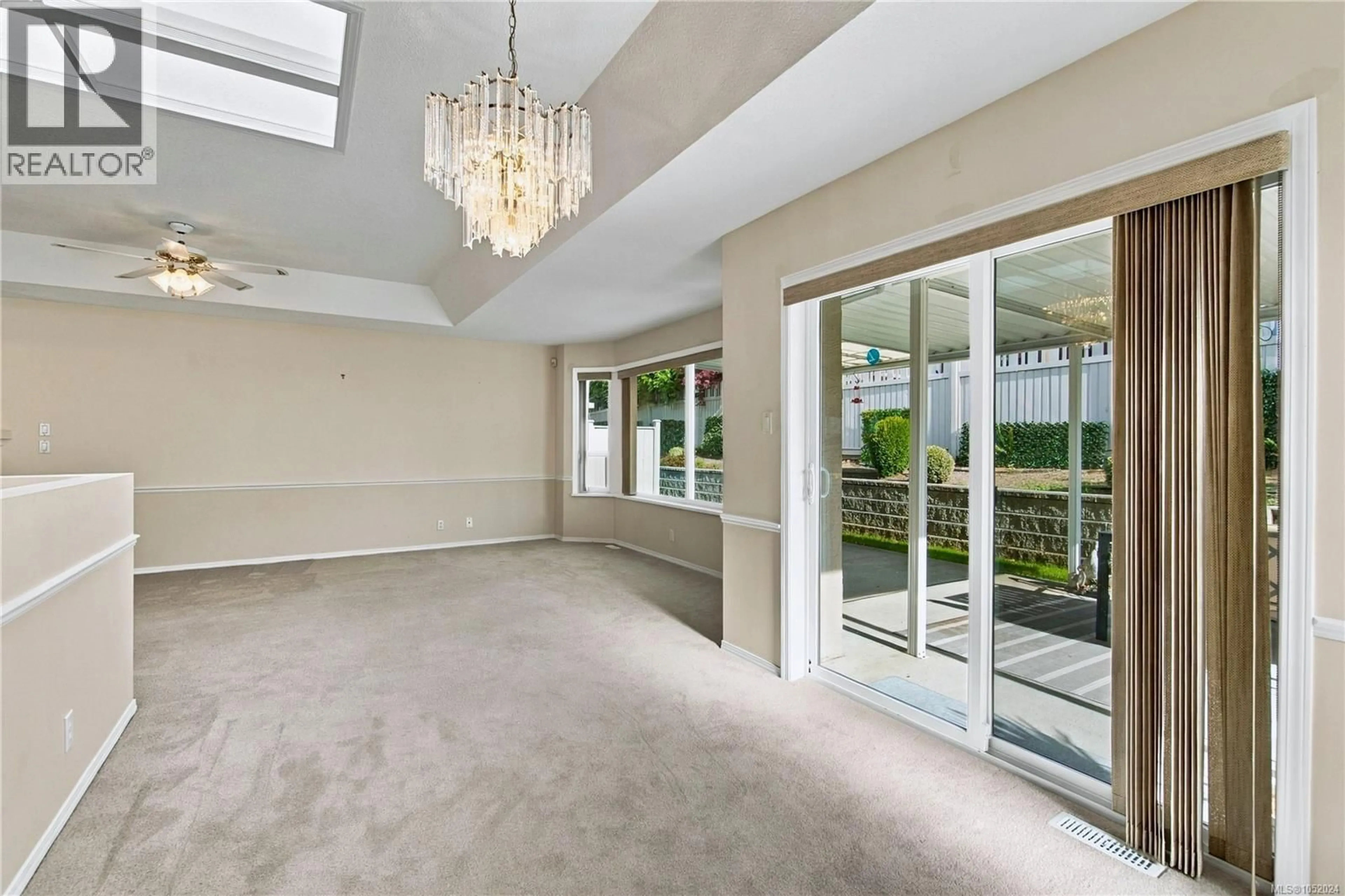 Indoor foyer for 5850 REMI LANE, Nanaimo British Columbia V9T6B9