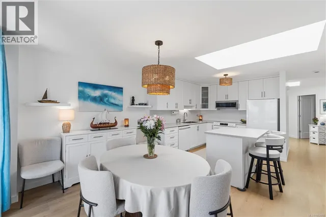228 - 330 DOGWOOD STREET, Parksville 4