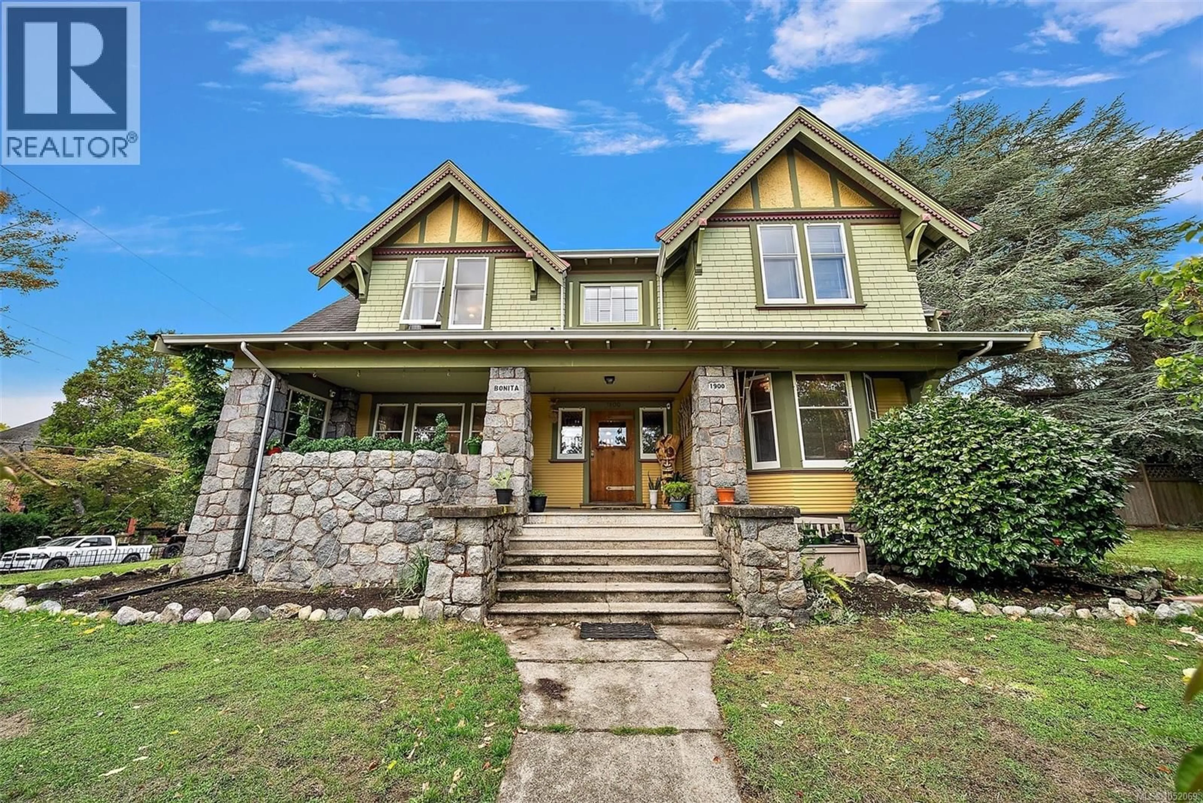 Home with brick exterior material, building for 1900 BELMONT AVENUE, Victoria British Columbia V9R3Z4