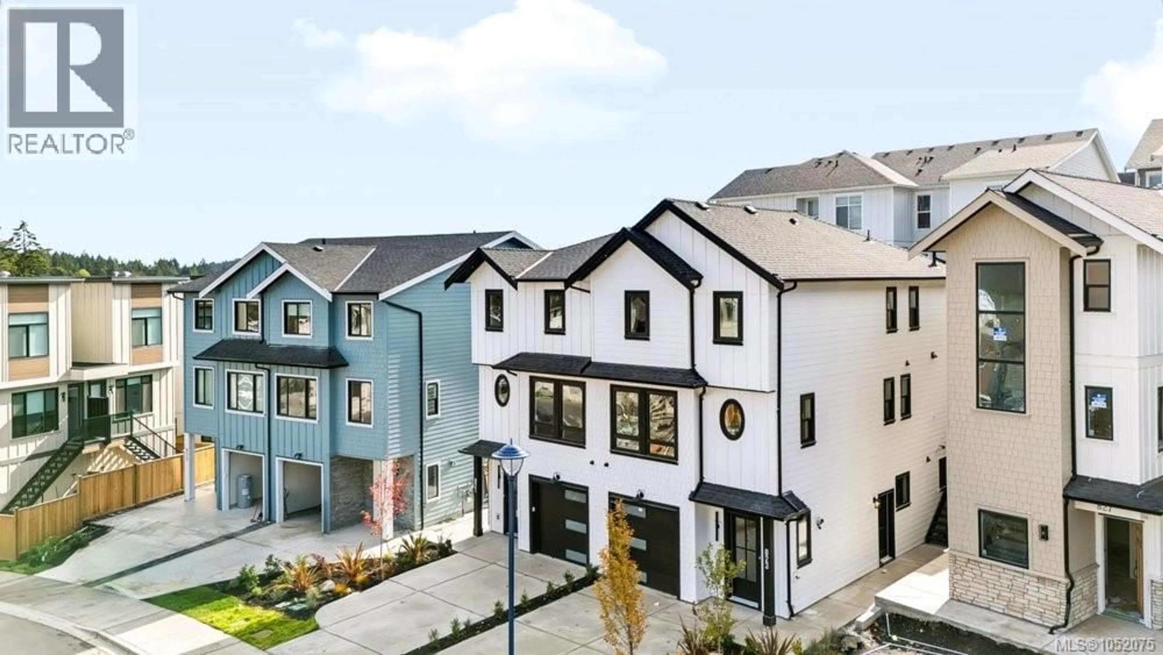 Home with vinyl exterior material, street for 821 BLACKBIRD PLACE, Langford British Columbia V9B6T6