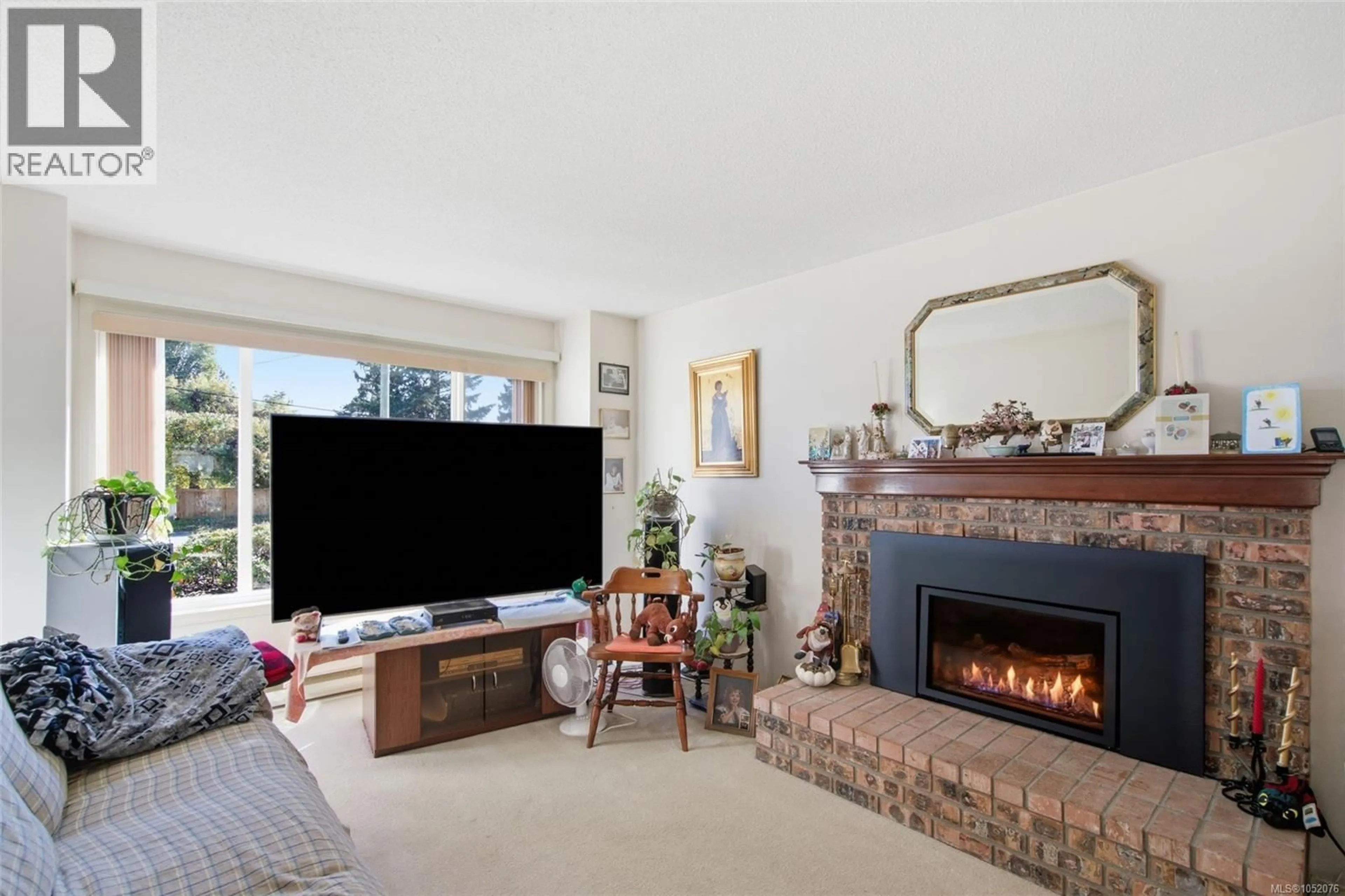 Living room with furniture, unknown for 679 GEORGIA AVENUE, Nanaimo British Columbia V9R3W3