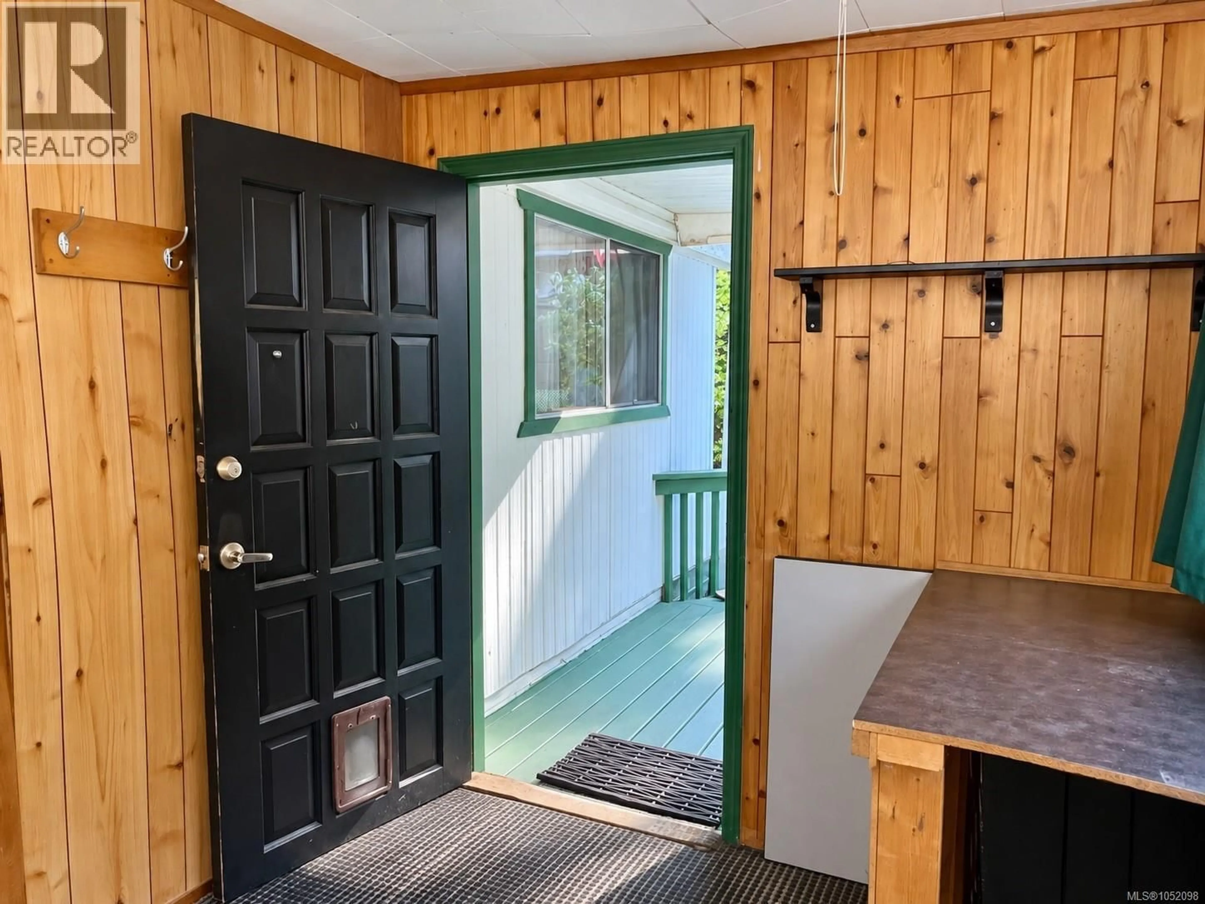 Indoor entryway for 6 - 4544 LANES ROAD, Cowichan Bay British Columbia V0R1N2