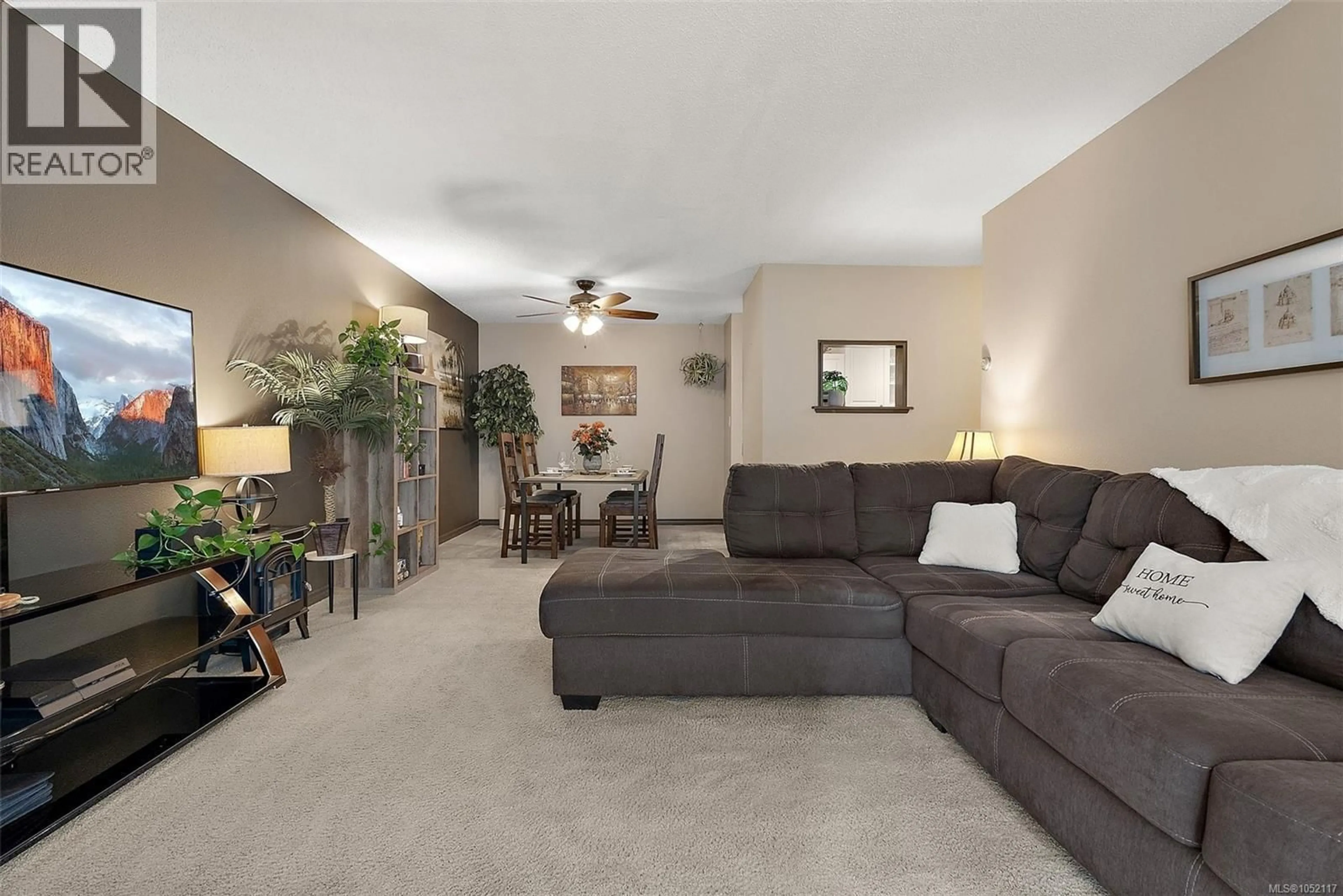 Living room with furniture, unknown for 314 - 3255 GLASGOW AVENUE, Saanich British Columbia V8X4S4