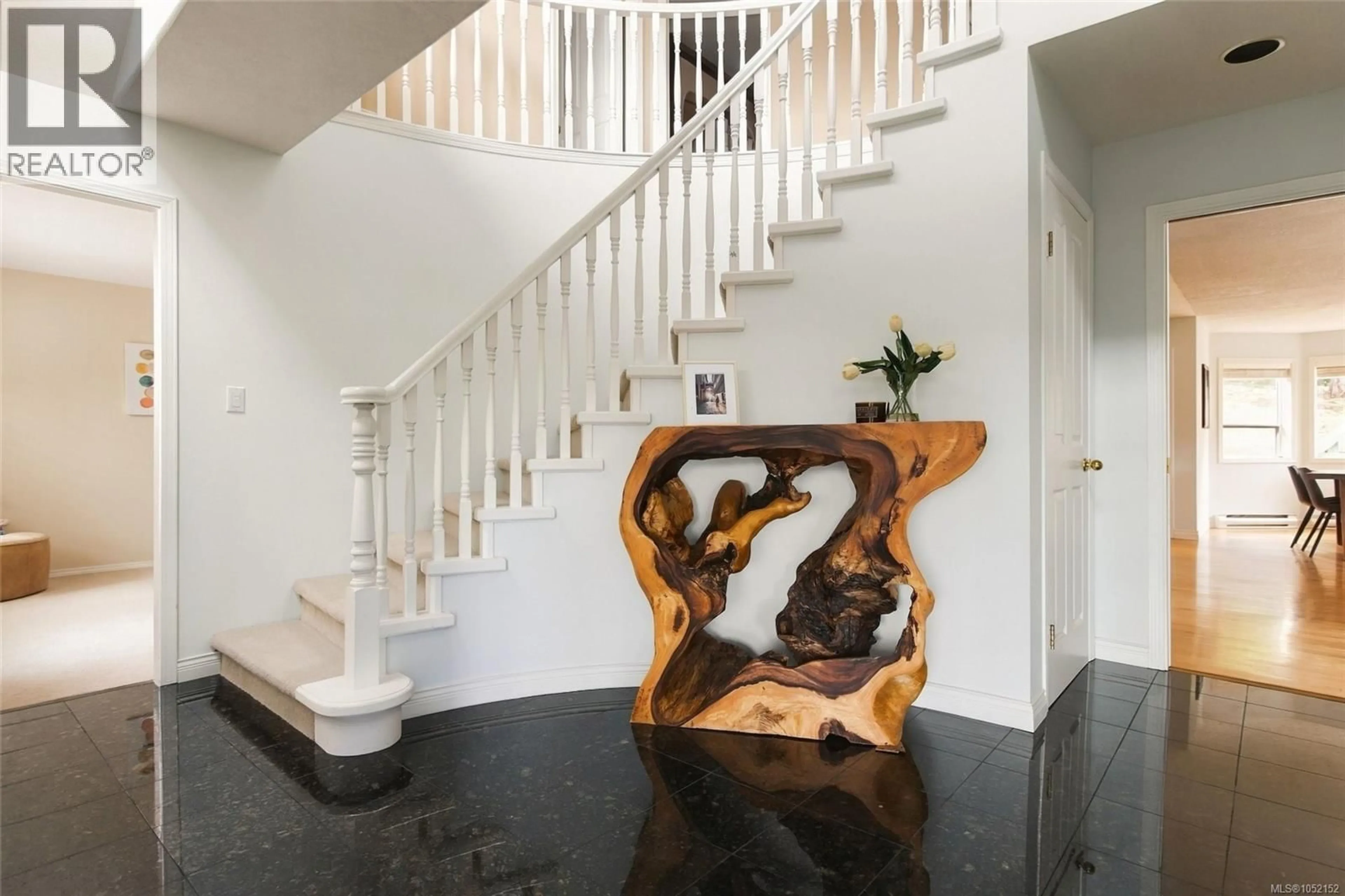 Indoor entryway for 11466 SUMAC DRIVE, North Saanich British Columbia V8L5J8