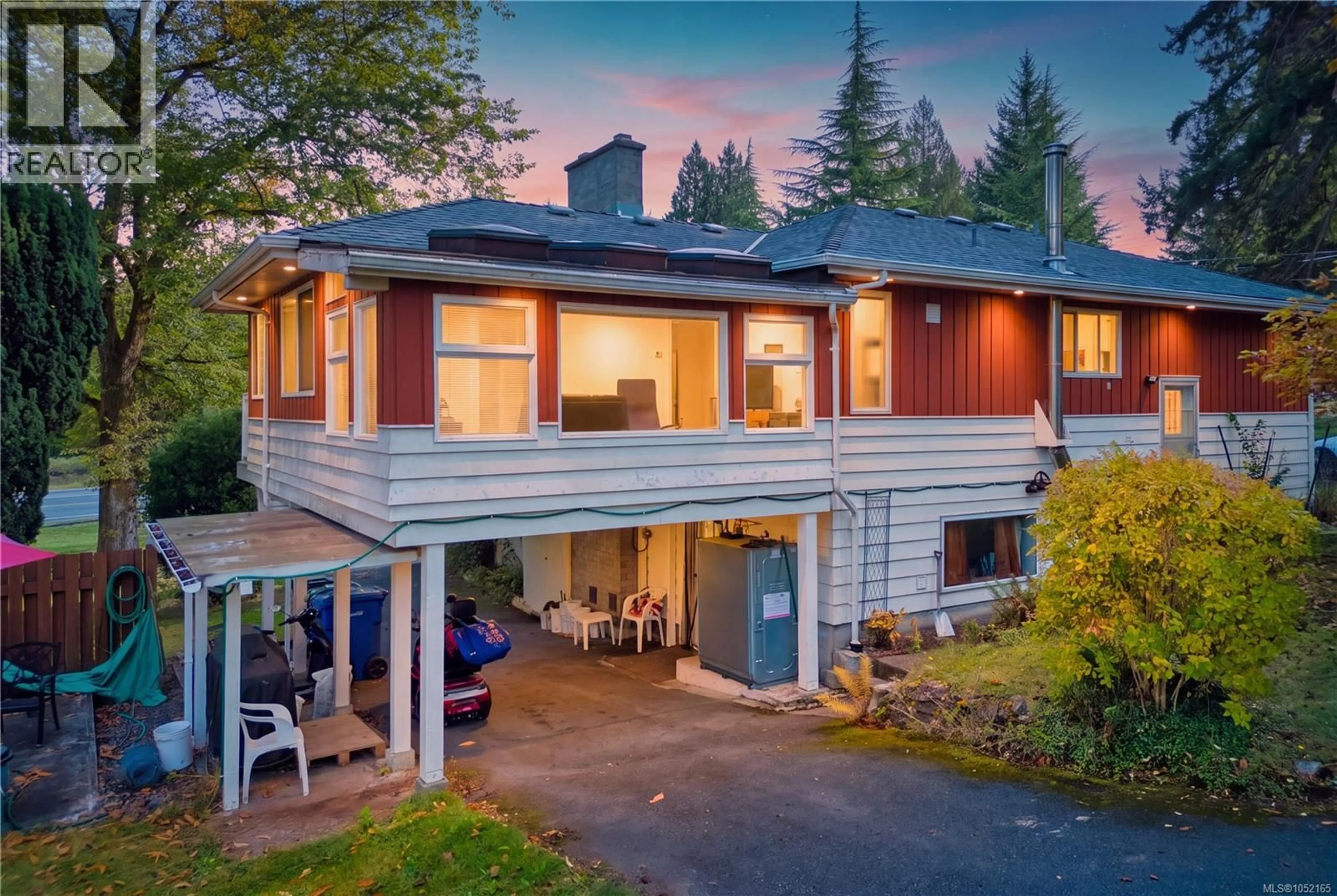 Home with vinyl exterior material, street for 1623 EXTENSION ROAD, Nanaimo British Columbia V9X1A6