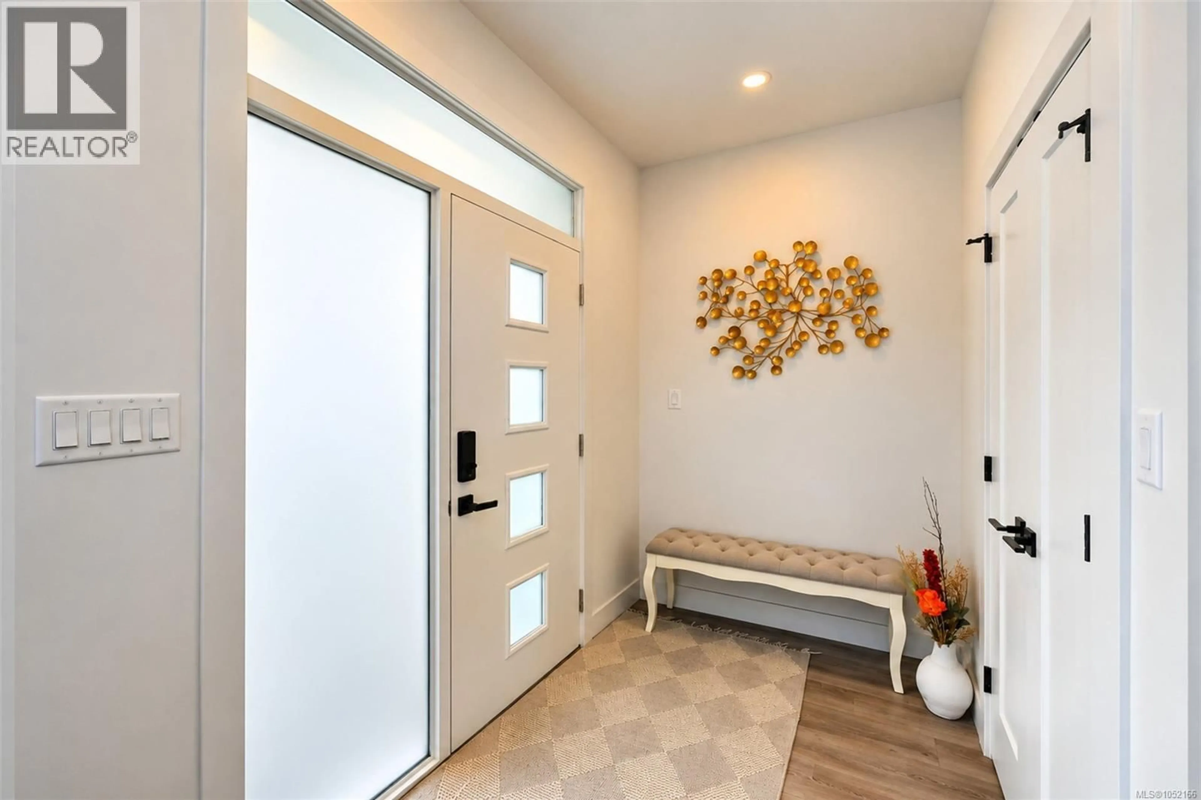 Indoor entryway for 3365 SKINNER ROAD, Duncan British Columbia V9L4V4