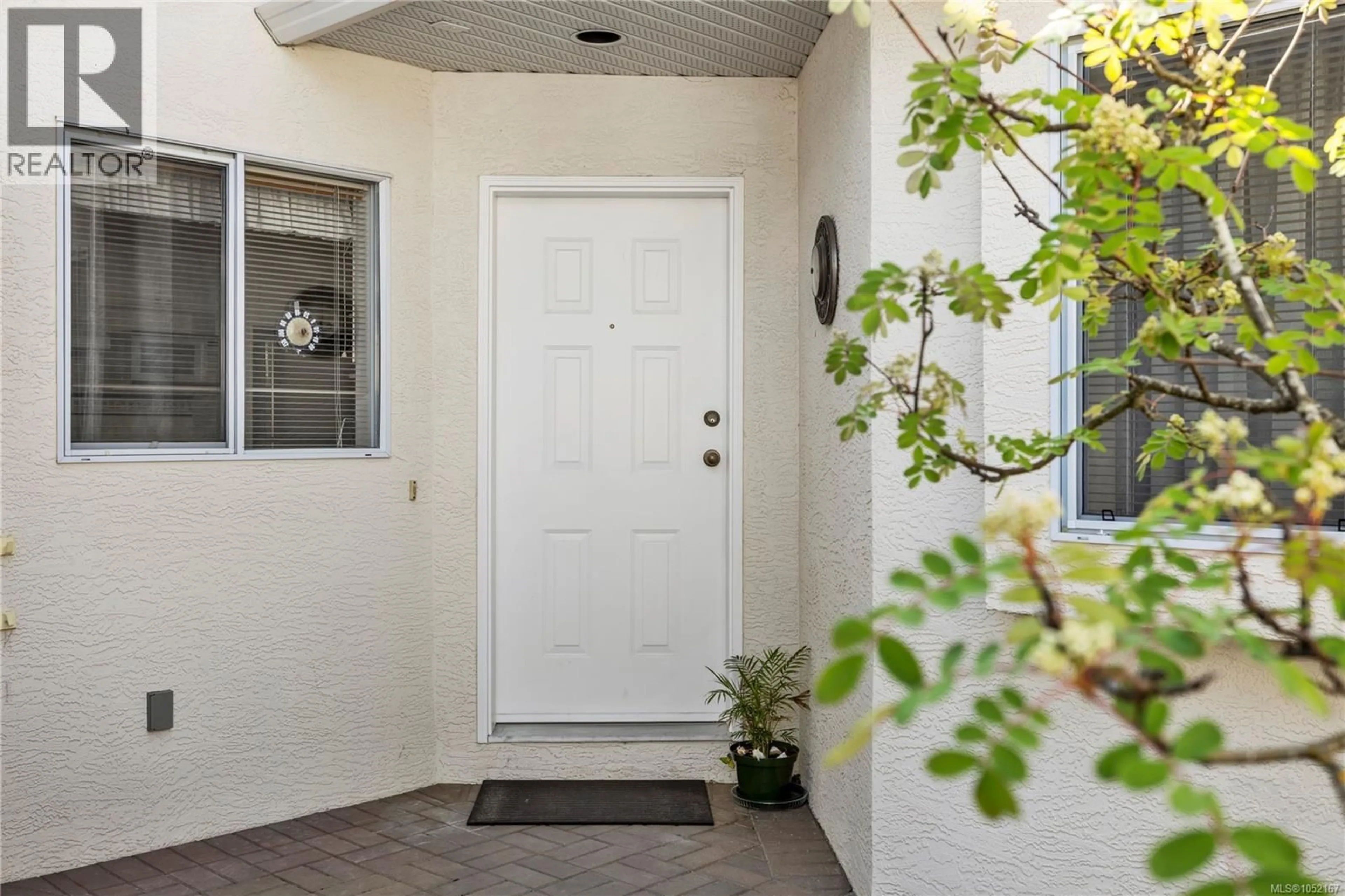 Indoor entryway for 128 OCEAN WALK DRIVE, Nanaimo British Columbia V9V1N2