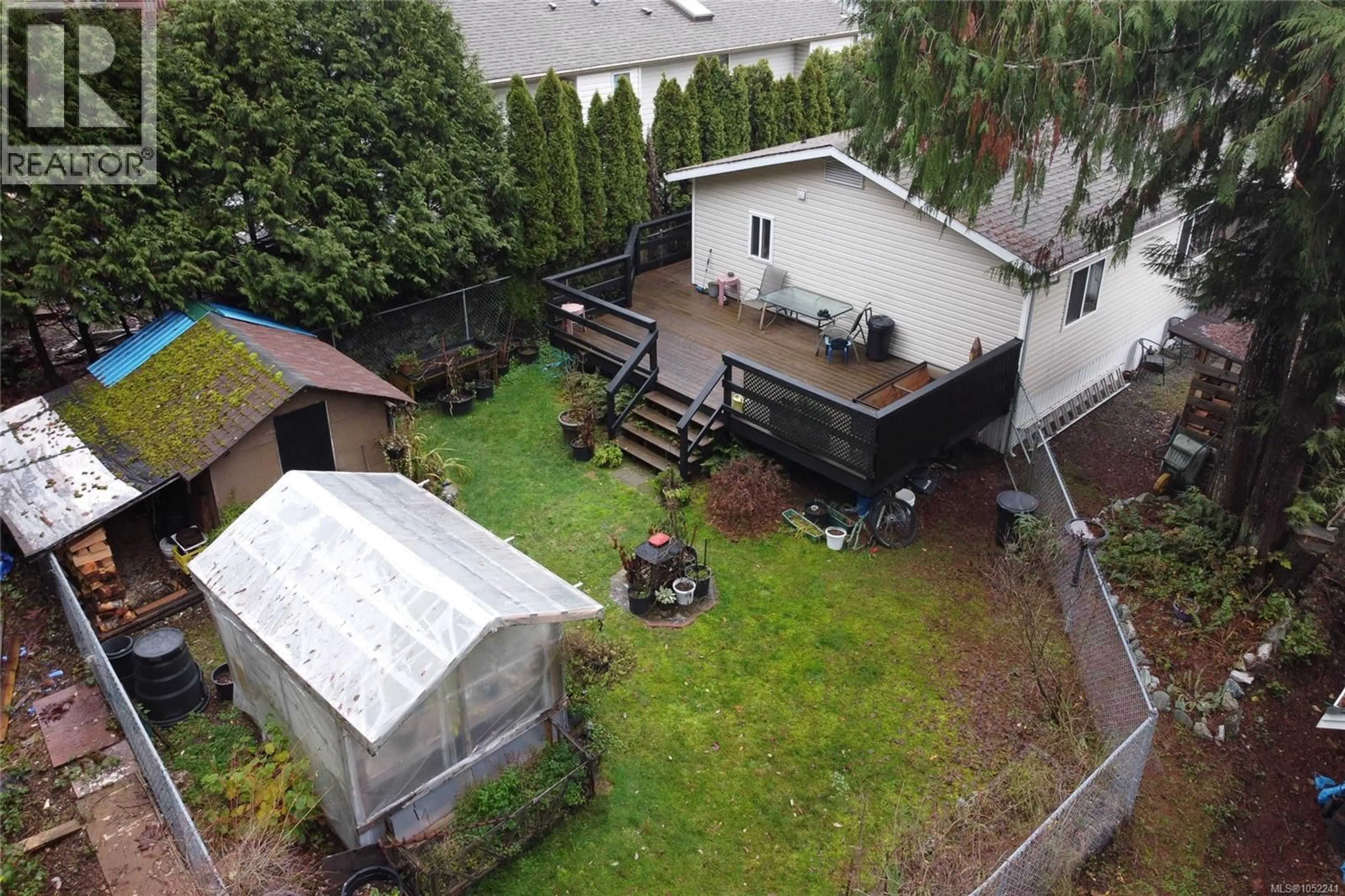 A pic from outside/outdoor area/front of a property/back of a property/a pic from drone, unknown for 300 LAKE PARK ROAD, Lake Cowichan British Columbia V0R2G0