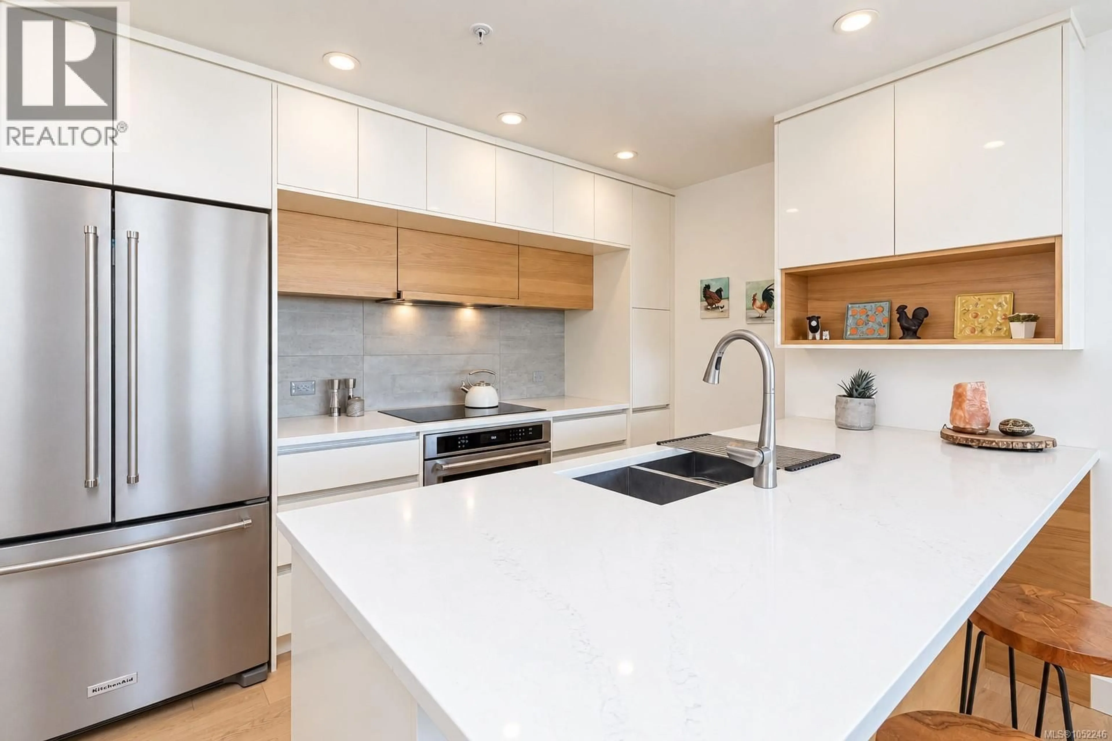 Contemporary kitchen, unknown for 1413 - 989 JOHNSON STREET, Victoria British Columbia V8V0E3