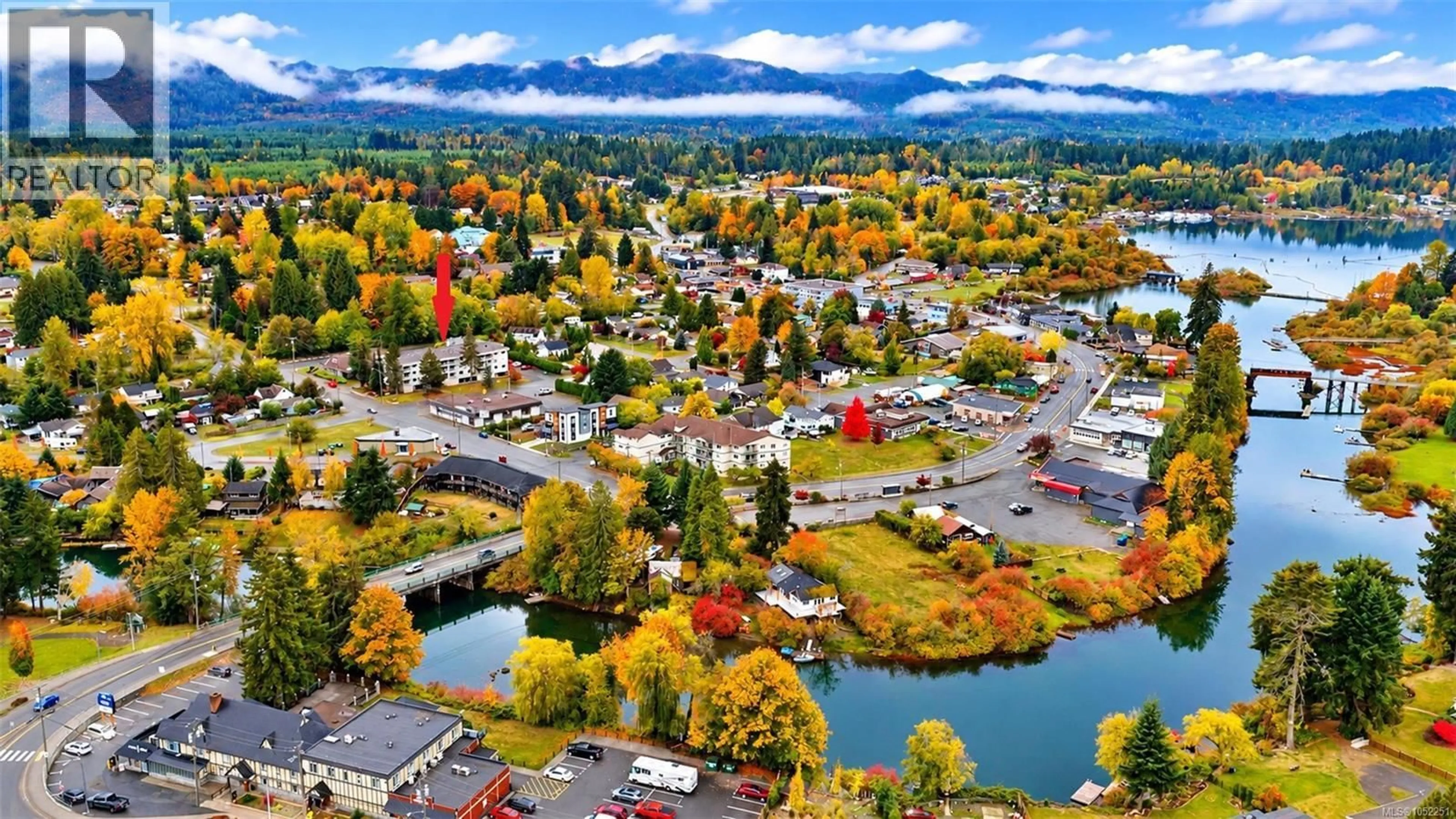 A pic from outside/outdoor area/front of a property/back of a property/a pic from drone, mountain view for 309 - 18 KING GEORGE STREET, Lake Cowichan British Columbia V0R2G0