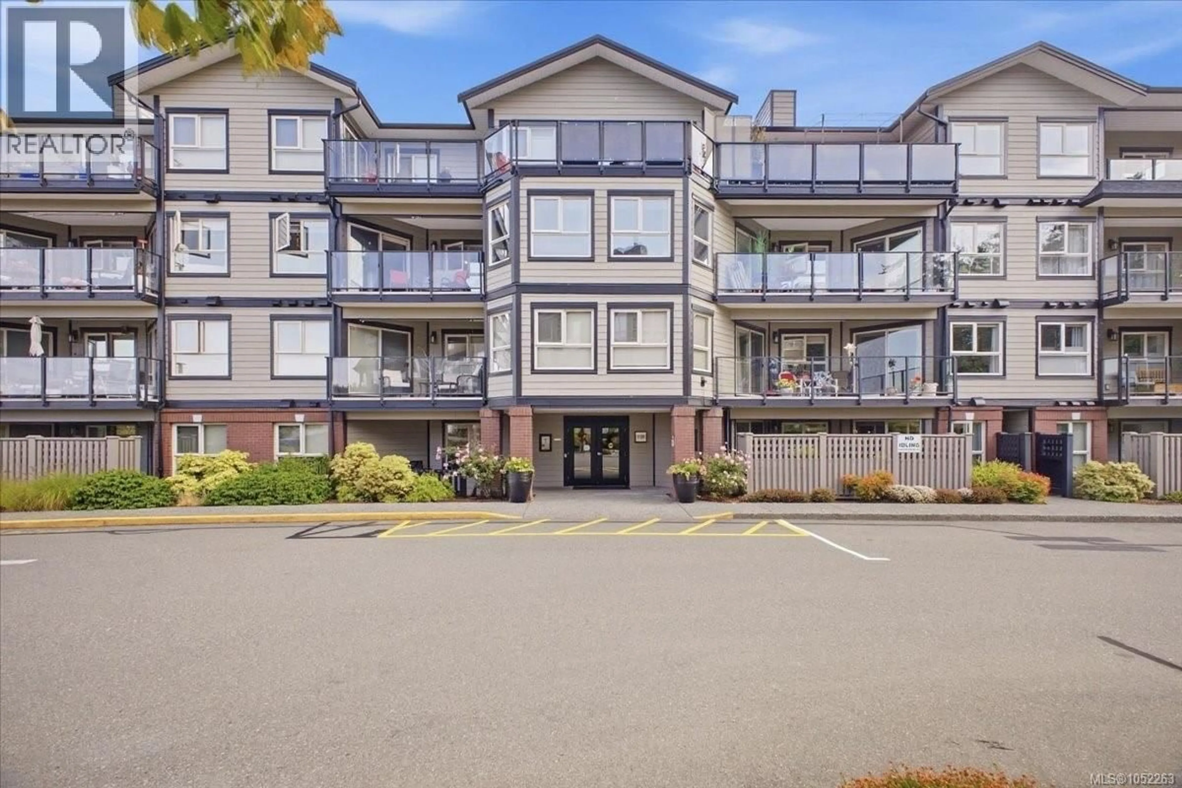 A pic from outside/outdoor area/front of a property/back of a property/a pic from drone, water/lake/river/ocean view for 301 - 6728 DICKINSON ROAD, Nanaimo British Columbia V9V1T3