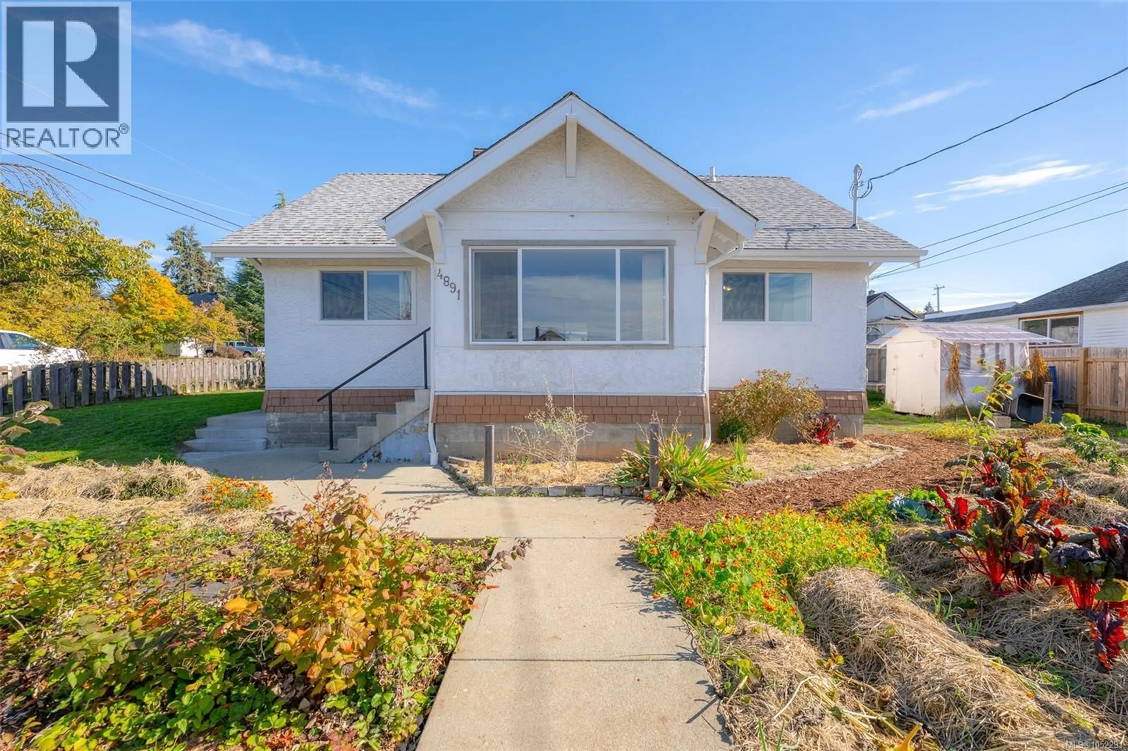 Home with vinyl exterior material, street for 4891 DAVID STREET, Port Alberni British Columbia V9Y6P3