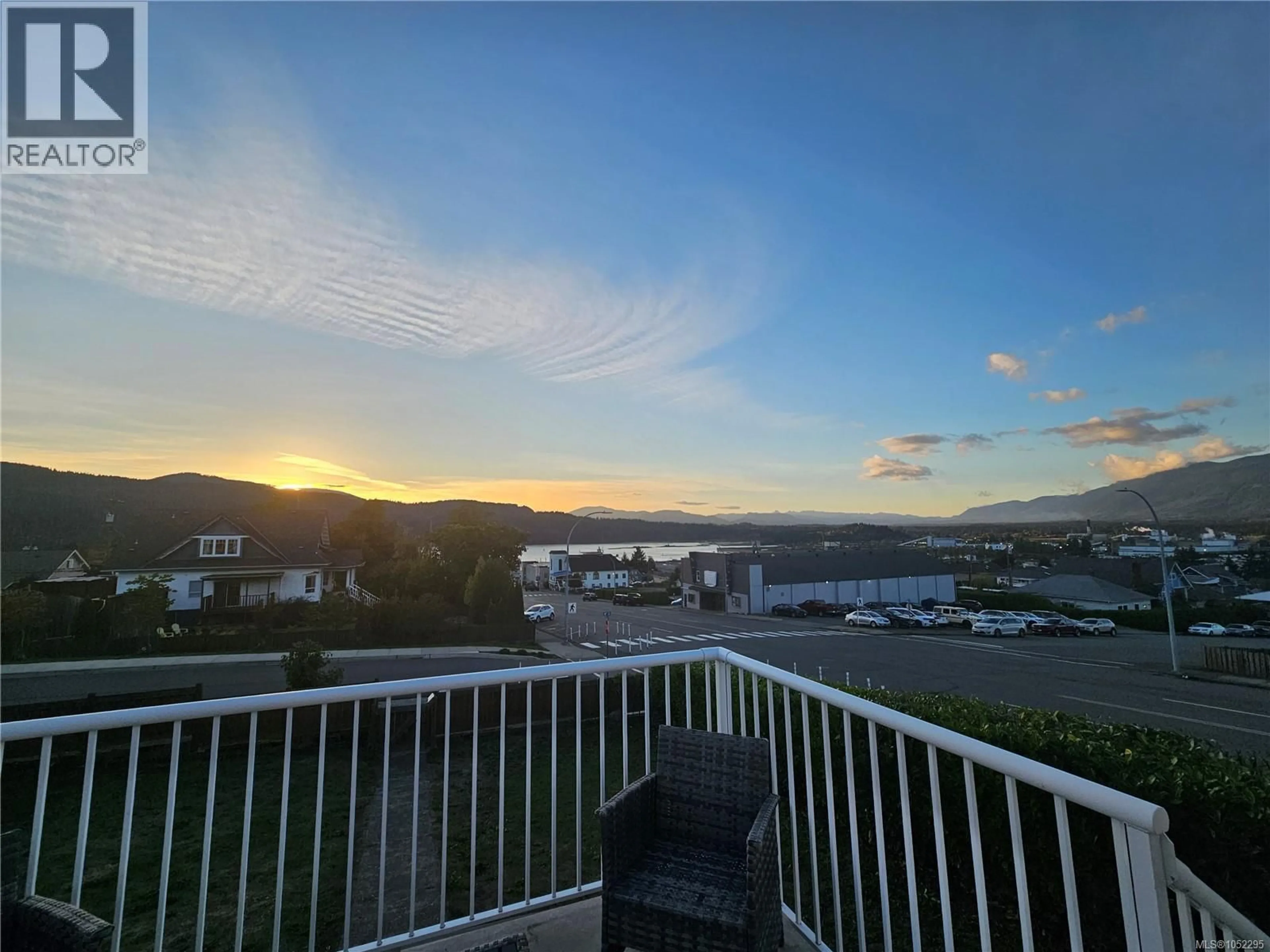 Balcony in the apartment, water/lake/river/ocean view for 3097 6TH AVENUE, Port Alberni British Columbia V9Y2G8