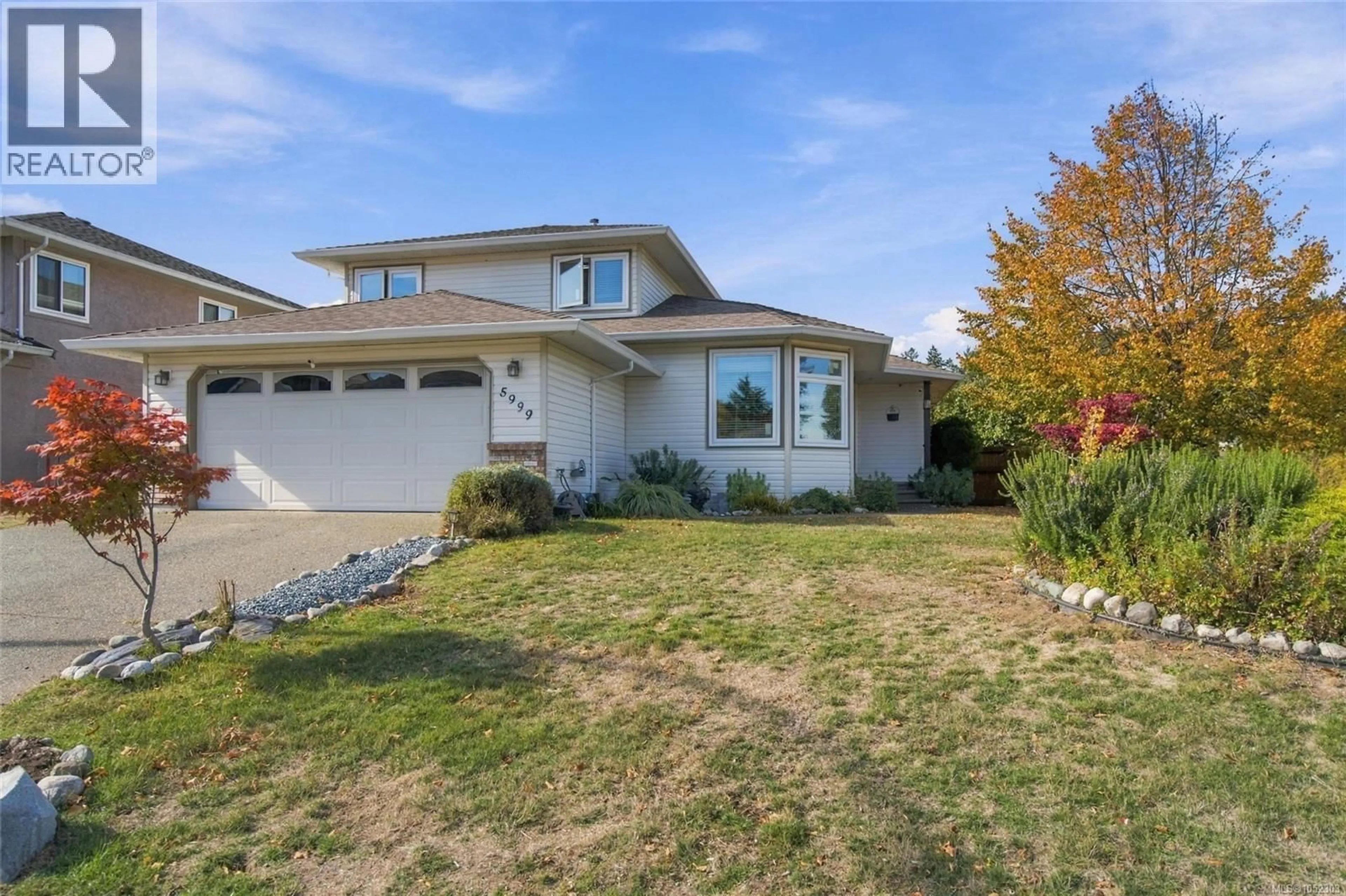 Home with vinyl exterior material, street for 5999 CATHEDRAL CRESCENT, Nanaimo British Columbia V9T6B1