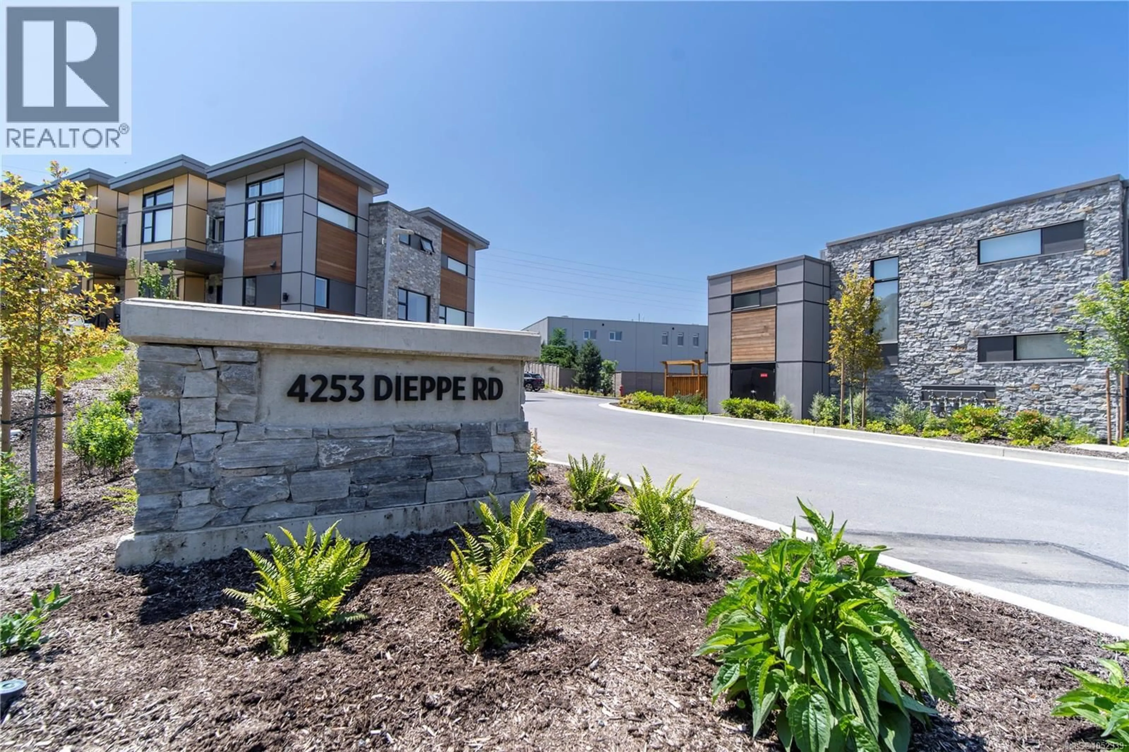 Unknown for 29 - 4253 DIEPPE ROAD, Saanich British Columbia V8X2N2