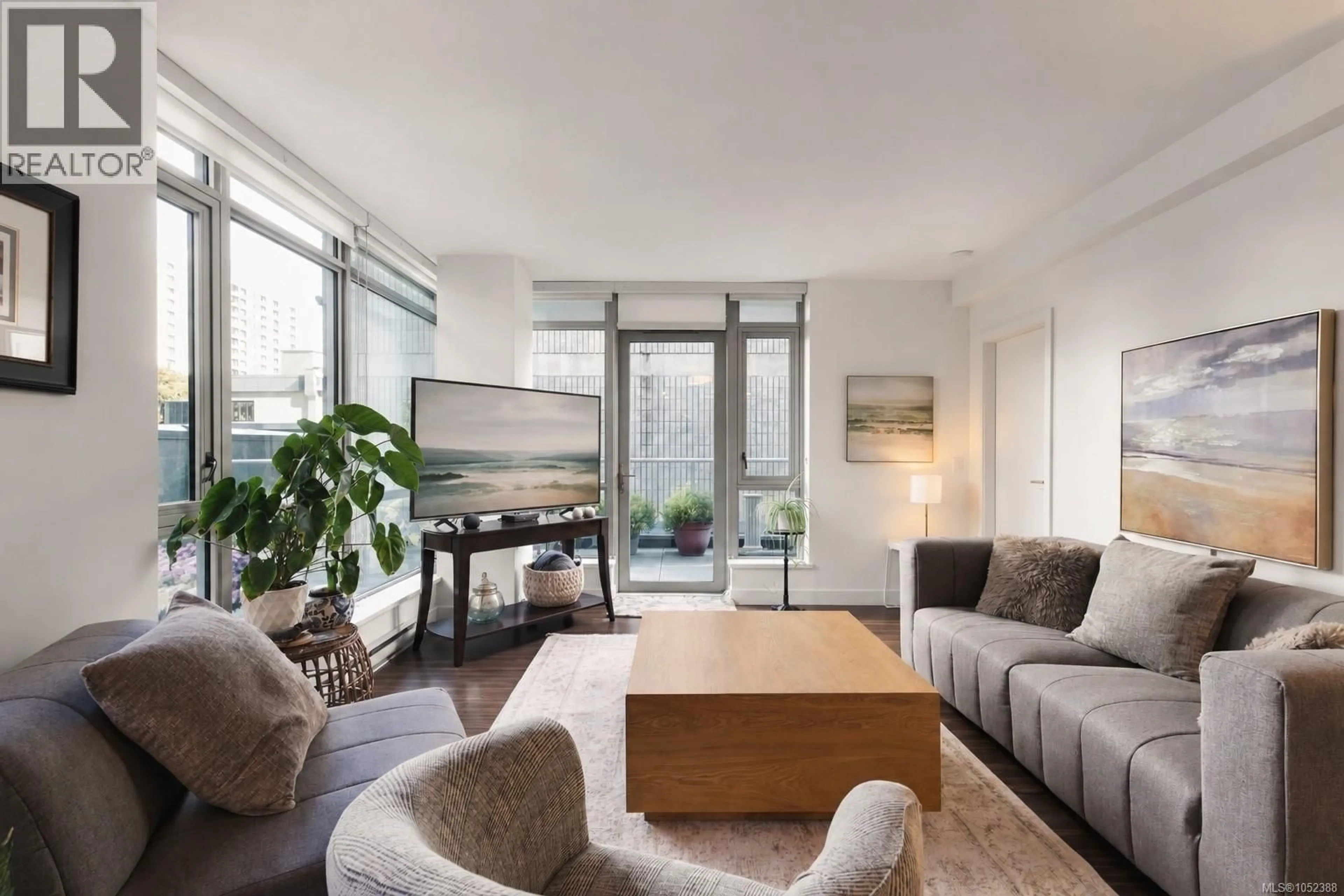 Living room with furniture, unknown for 204 - 838 BROUGHTON STREET, Victoria British Columbia V8W1E4