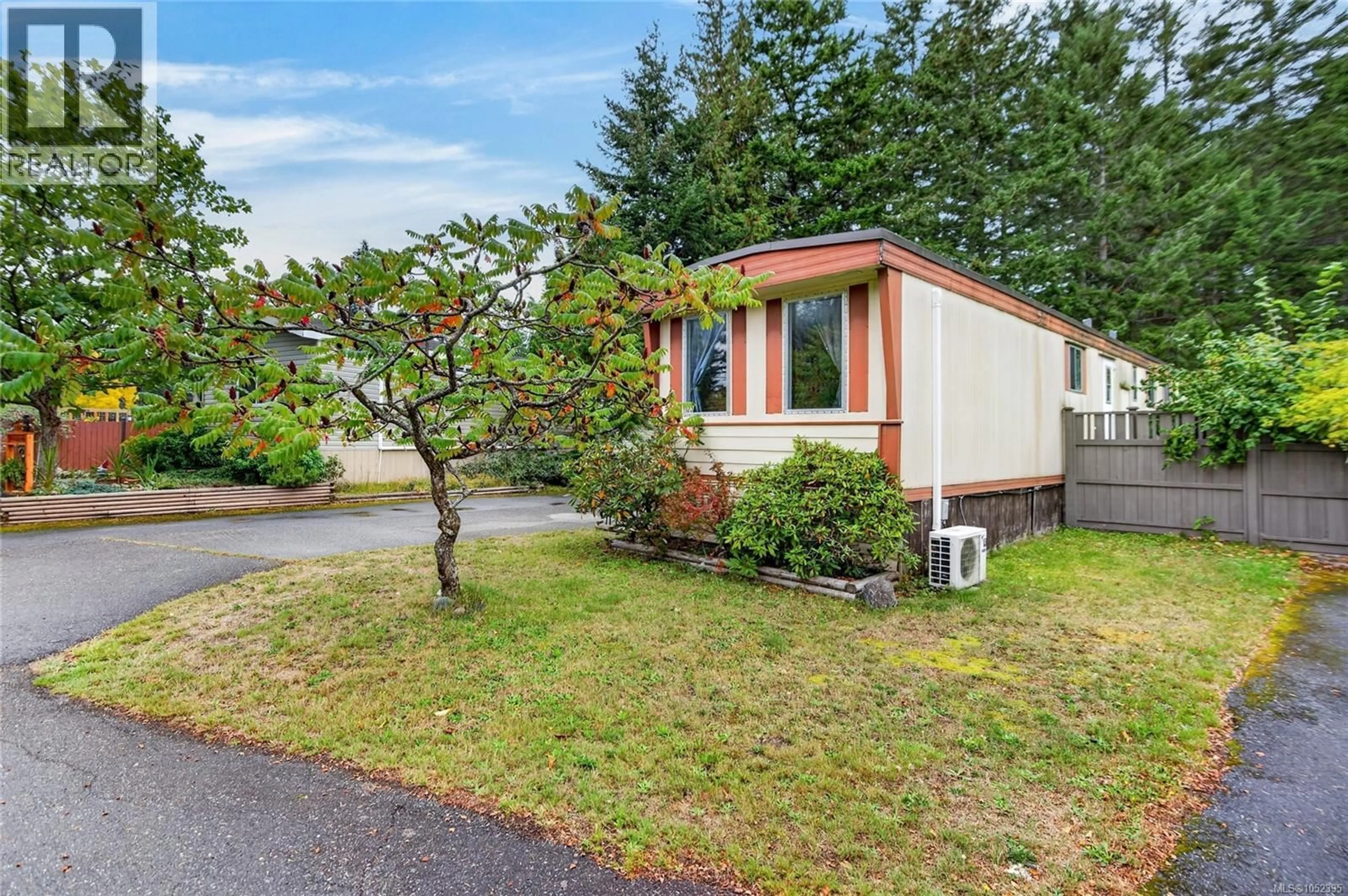 Home with vinyl exterior material, street for 23 - 1901 RYAN ROAD EAST, Comox British Columbia V9M4E1