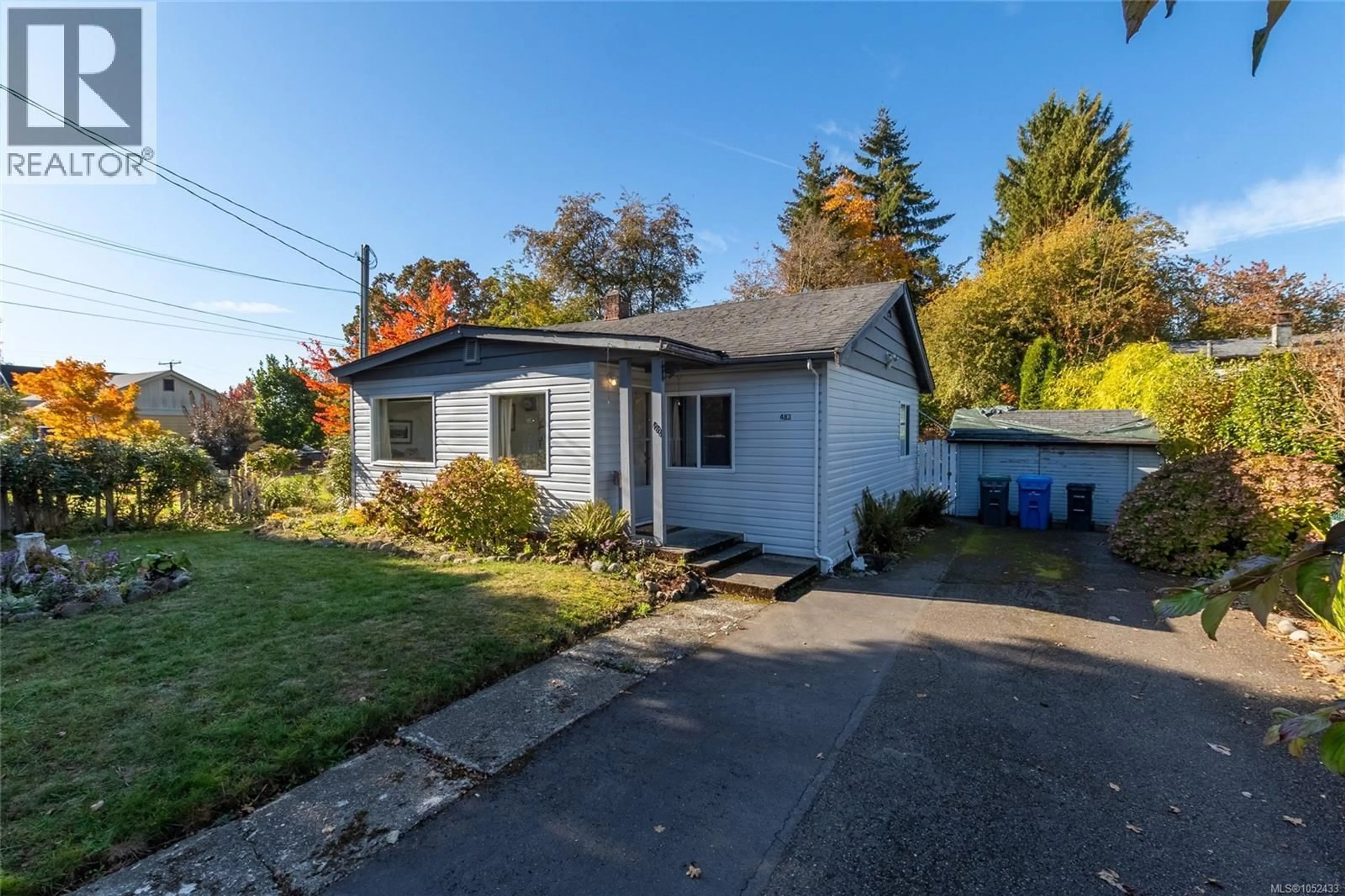A pic from outside/outdoor area/front of a property/back of a property/a pic from drone, street for 483 BEECH AVENUE, Duncan British Columbia V9L3J8