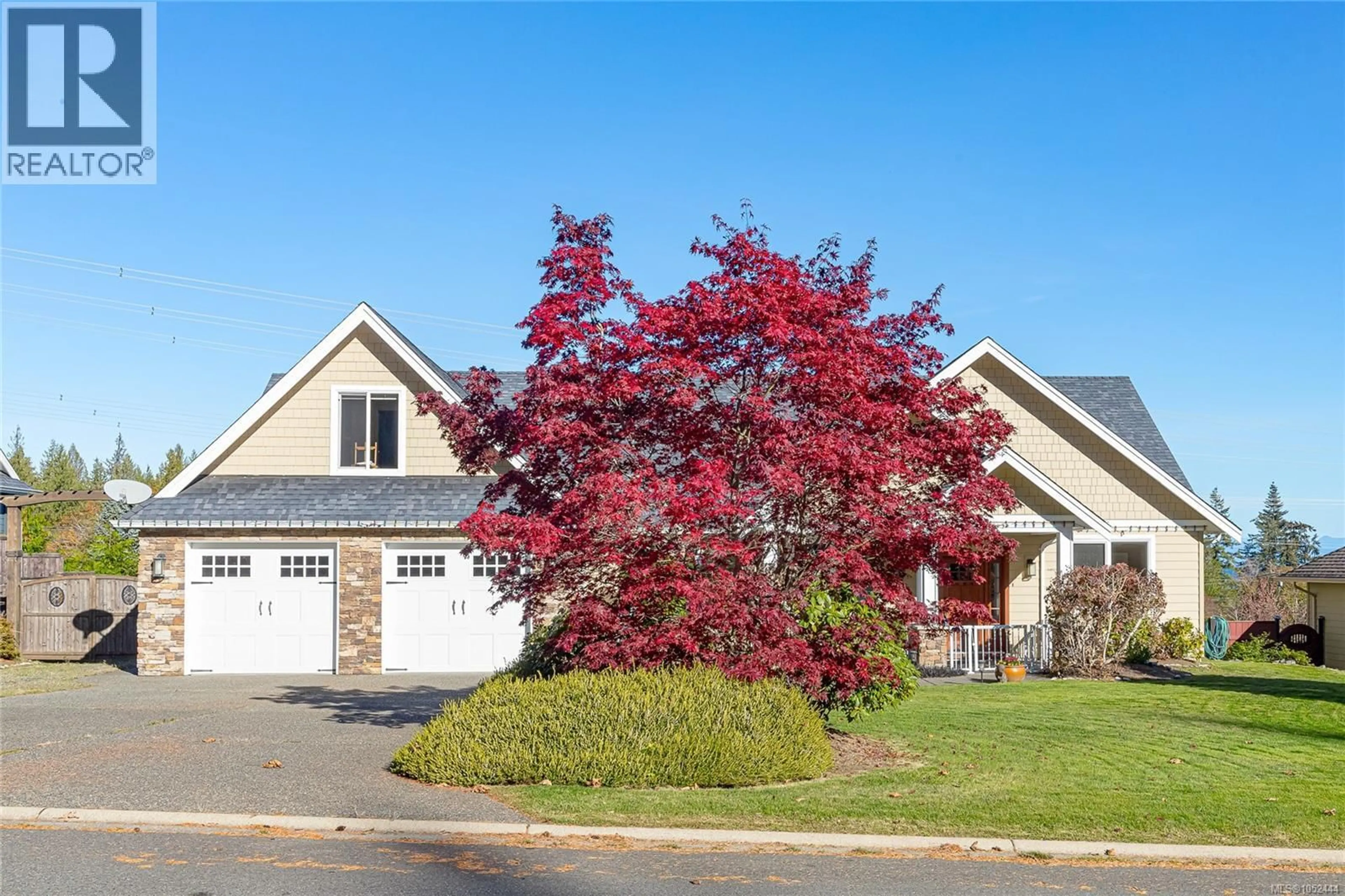 Home with vinyl exterior material, street for 3855 CREEKSIDE DRIVE, Bowser British Columbia V0R1G0