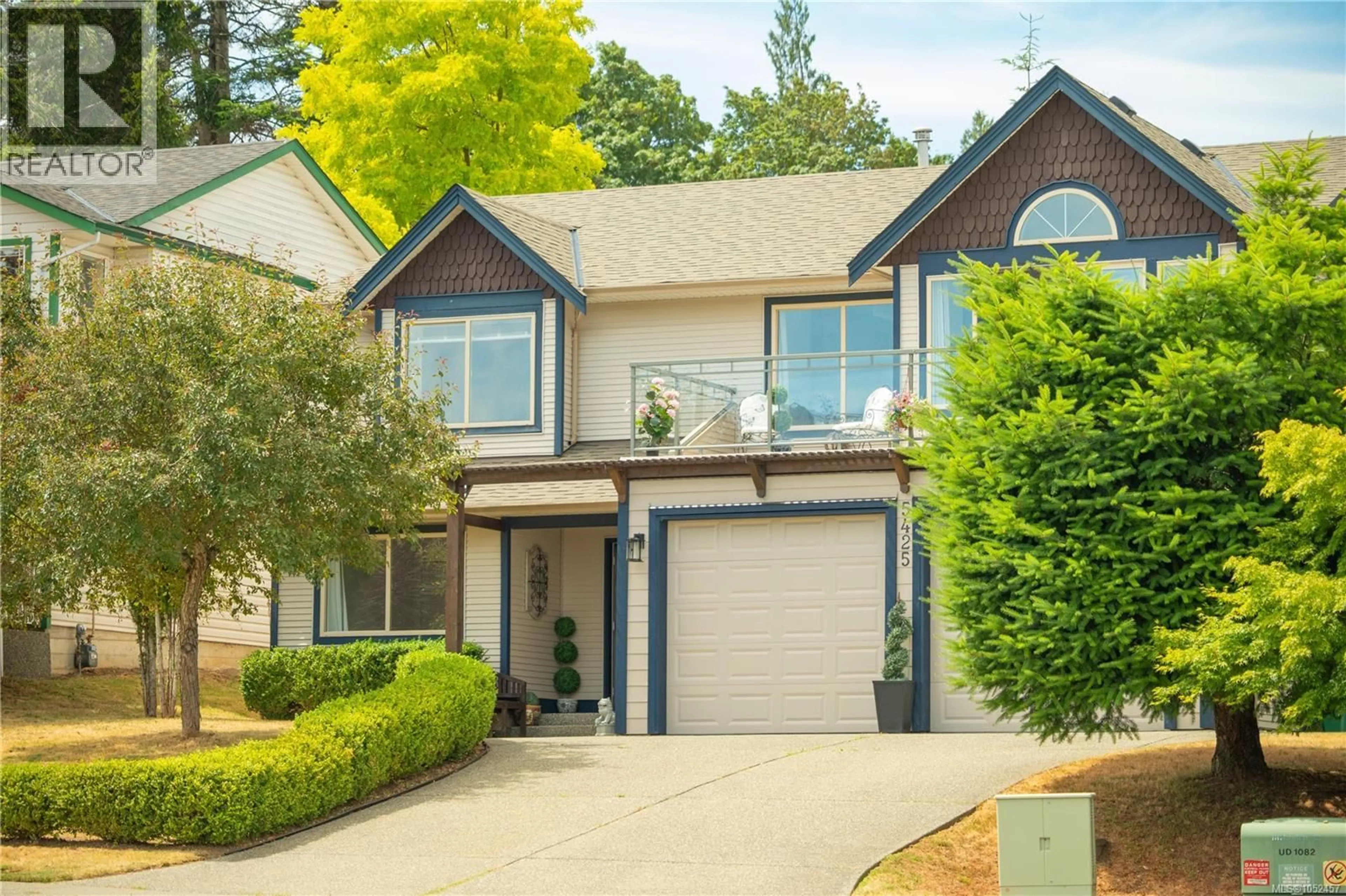 Home with vinyl exterior material, street for 5425 LESLIE CRESCENT, Nanaimo British Columbia V9T1T1