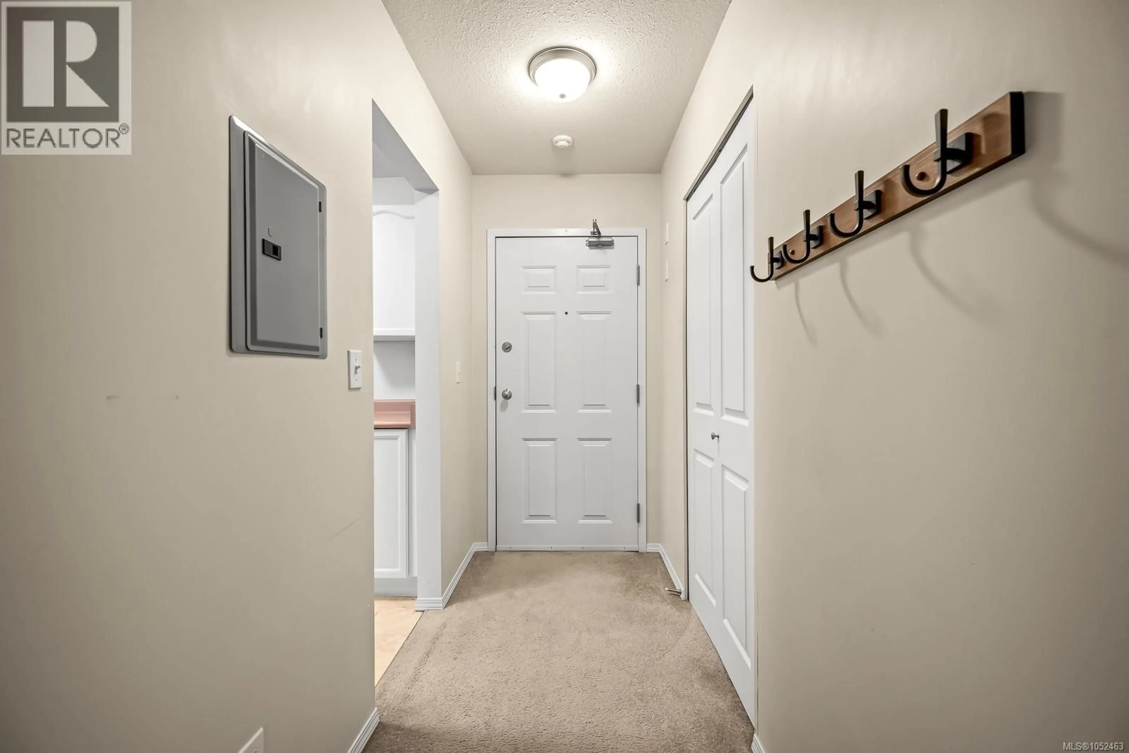 Indoor entryway for 311 - 1045 CUMBERLAND ROAD, Courtenay British Columbia V9N2E7
