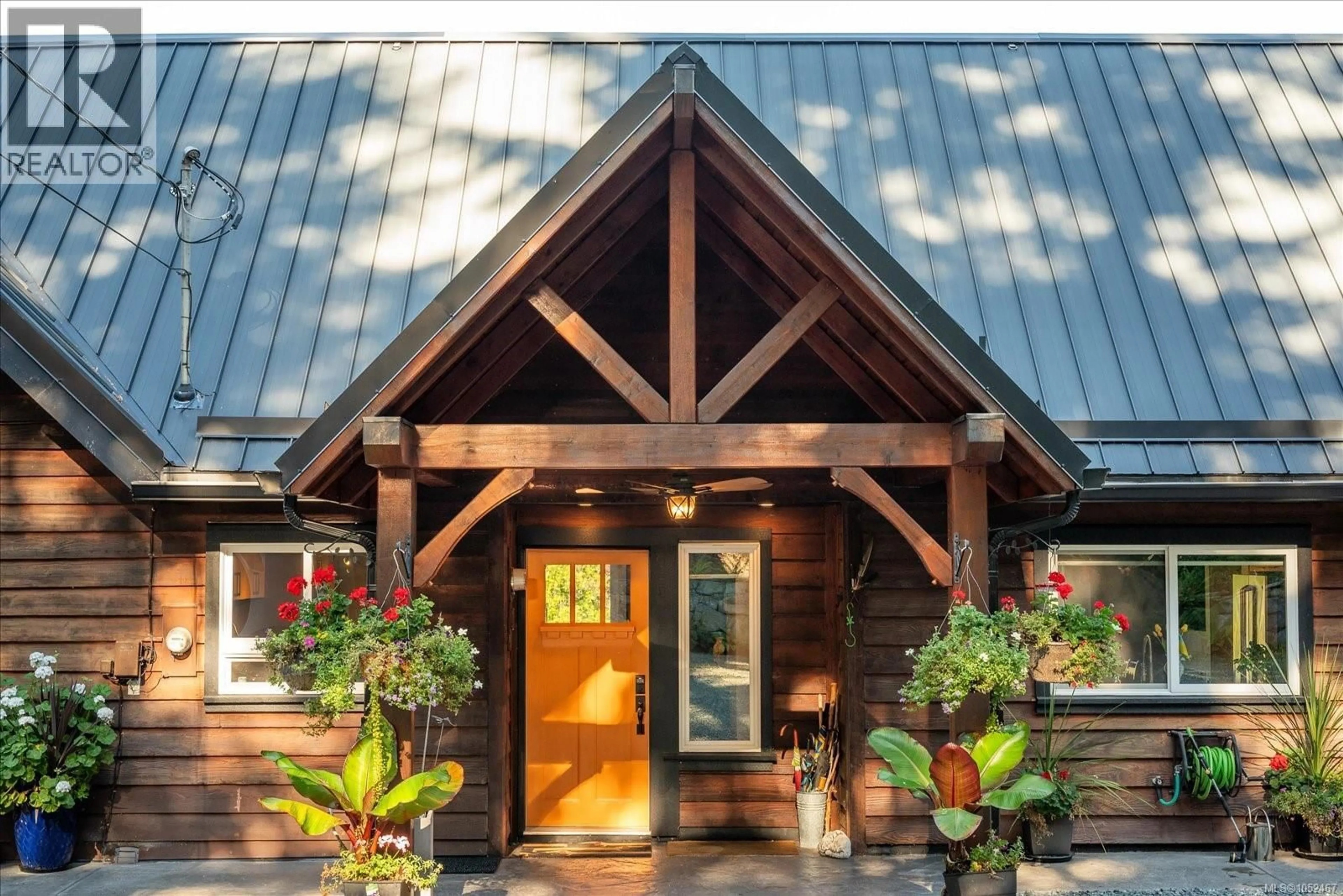 Indoor entryway for 521 FOURNEAU WAY, Parksville British Columbia V9P2J7