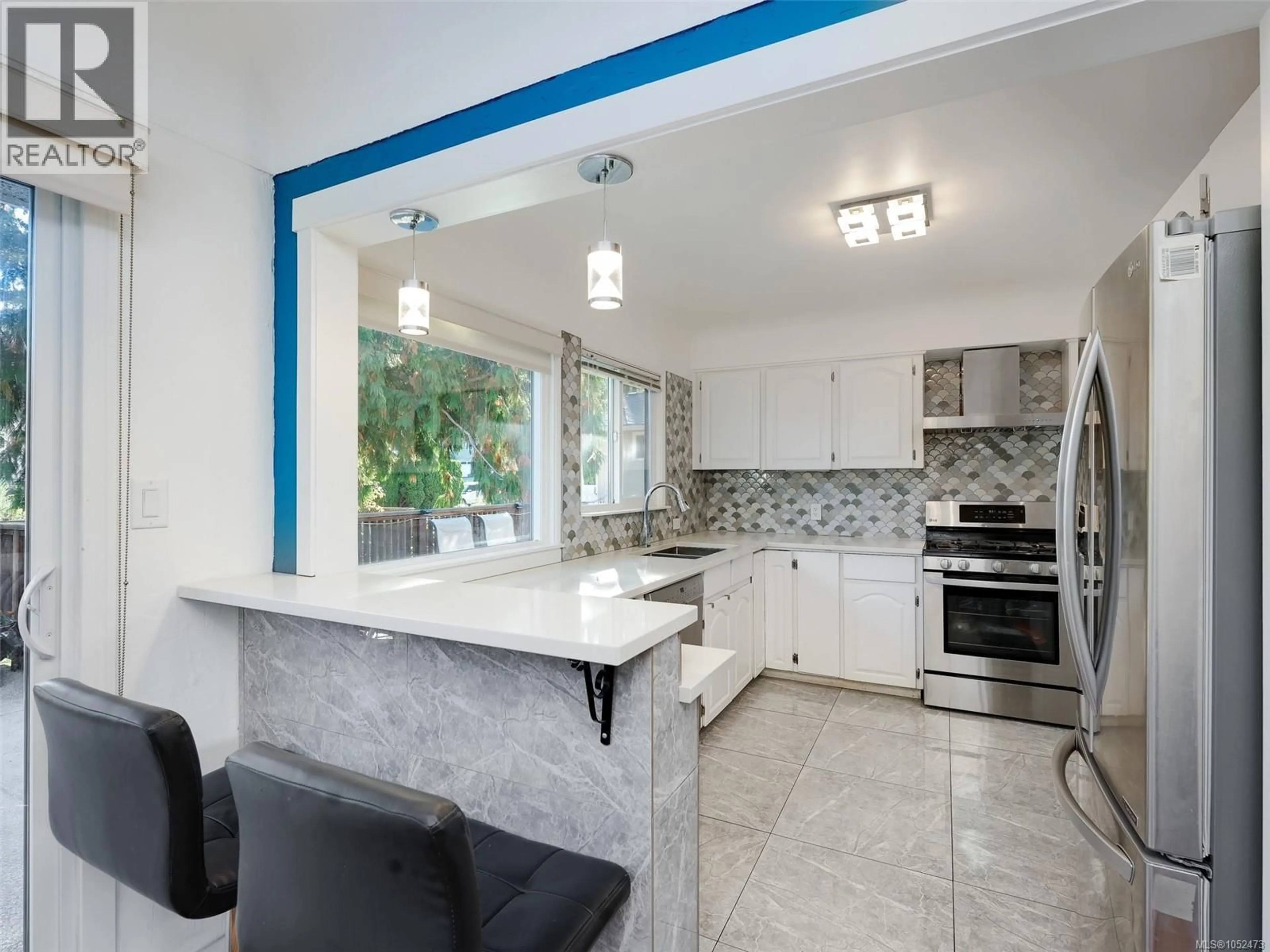 Contemporary kitchen, ceramic/tile floor for 3595 RICHMOND ROAD, Saanich British Columbia V8P4R3