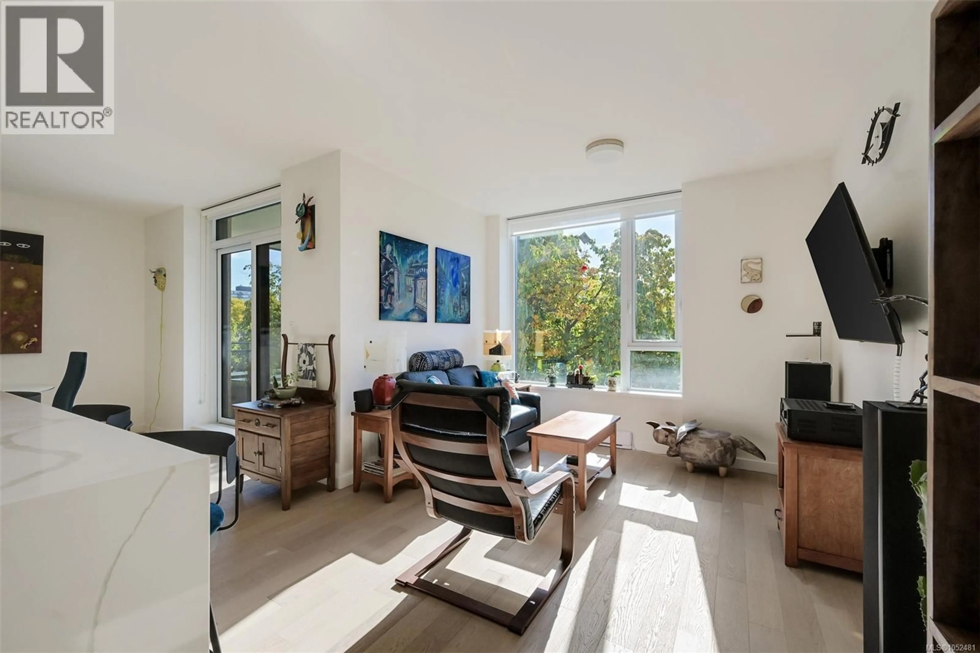Living room with furniture, unknown for 307 - 550 MICHIGAN STREET, Victoria British Columbia V8V0G3